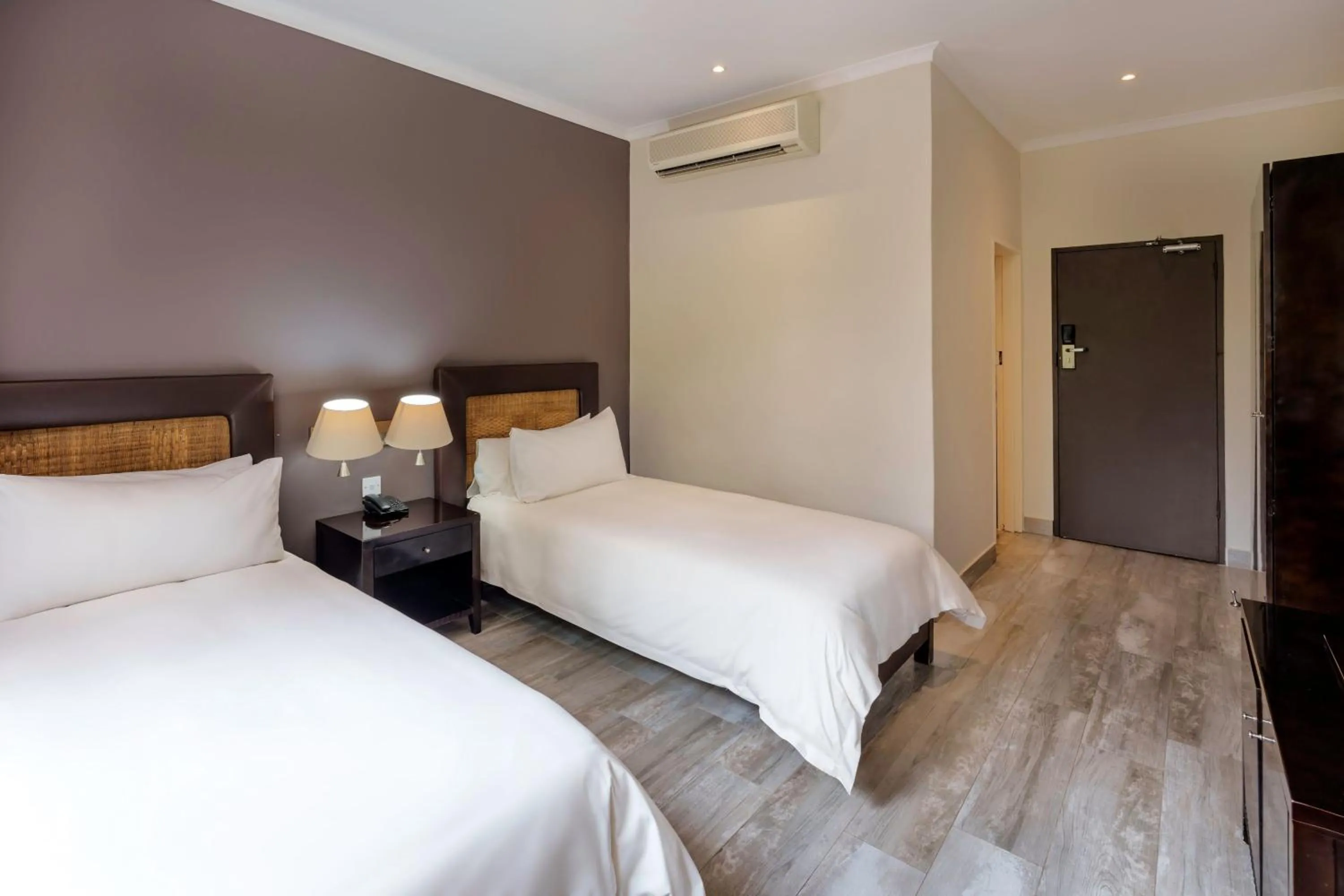 Photo of the whole room, Bed in Protea Hotel by Marriott Chipata