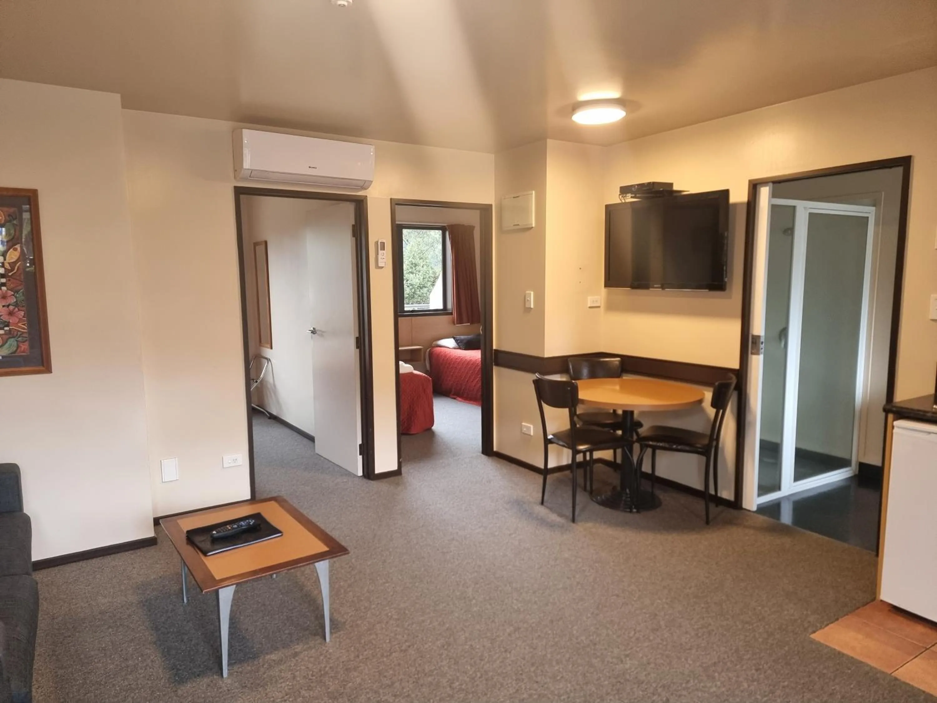 Dining area in Broadway Motel
