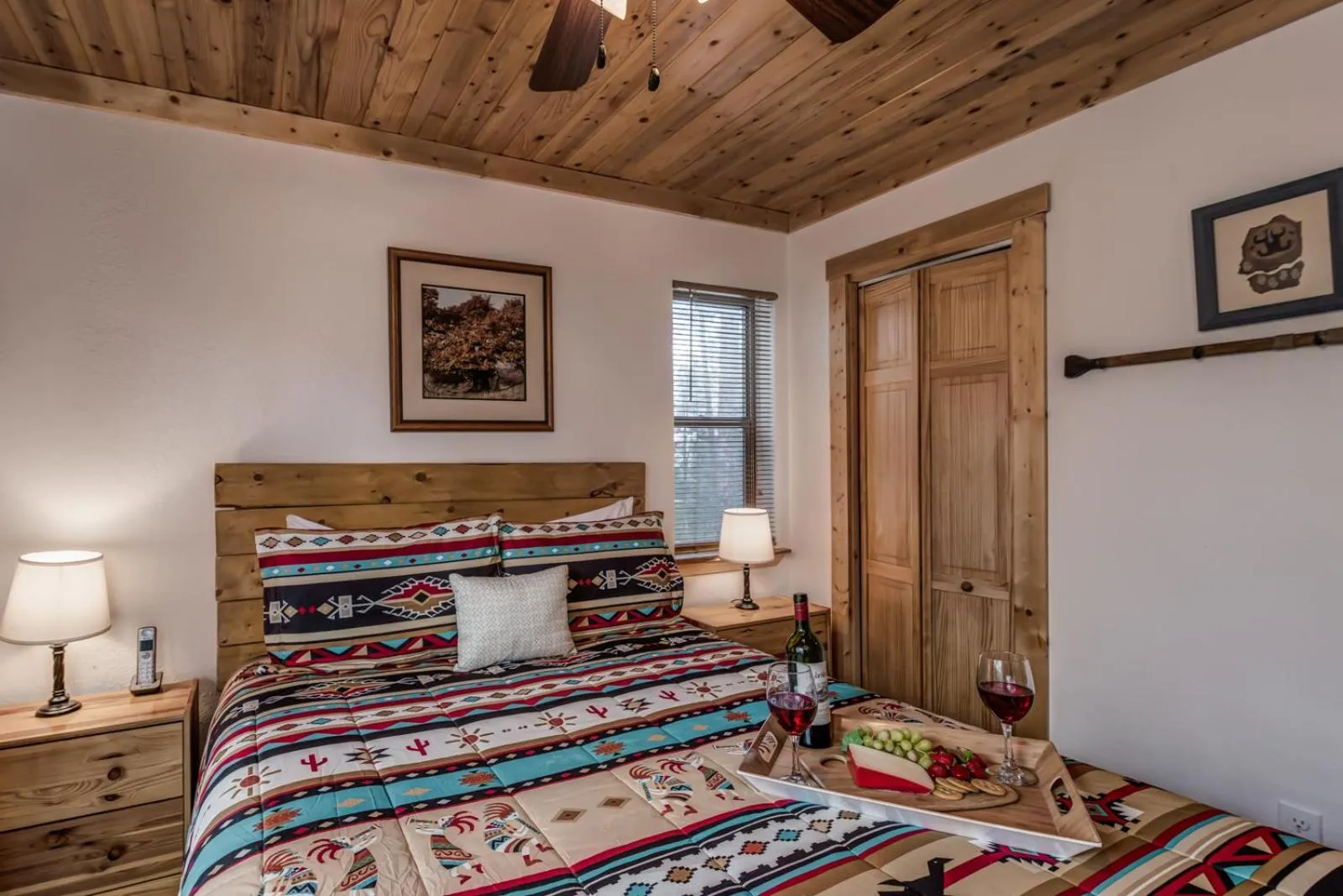 Property building, Bed in Aurora Montealis