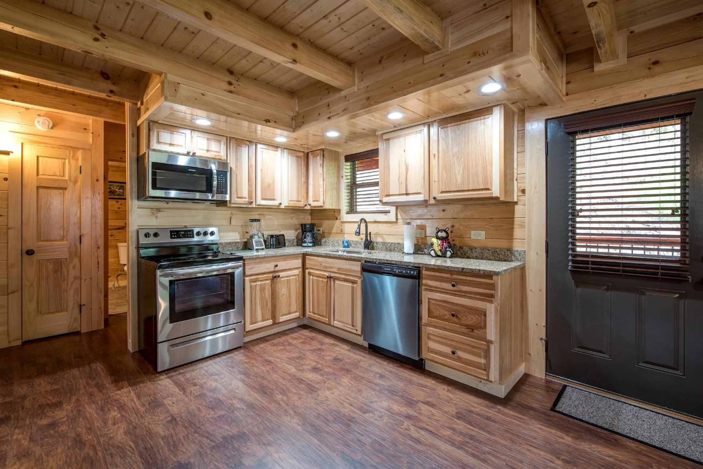 Kitchen or kitchenette in Woodland Escape