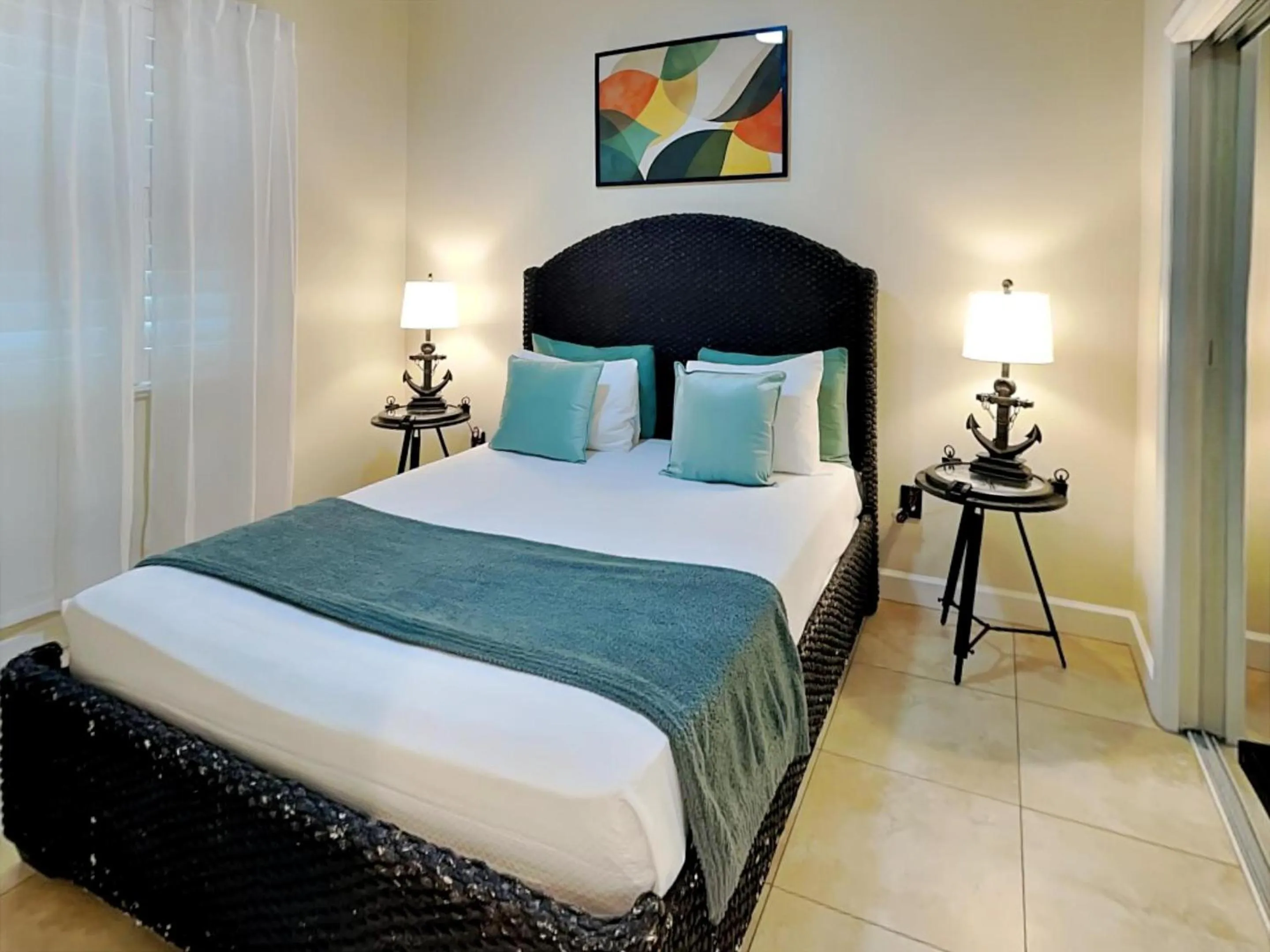 Bed in 933 Cinnamon Beach