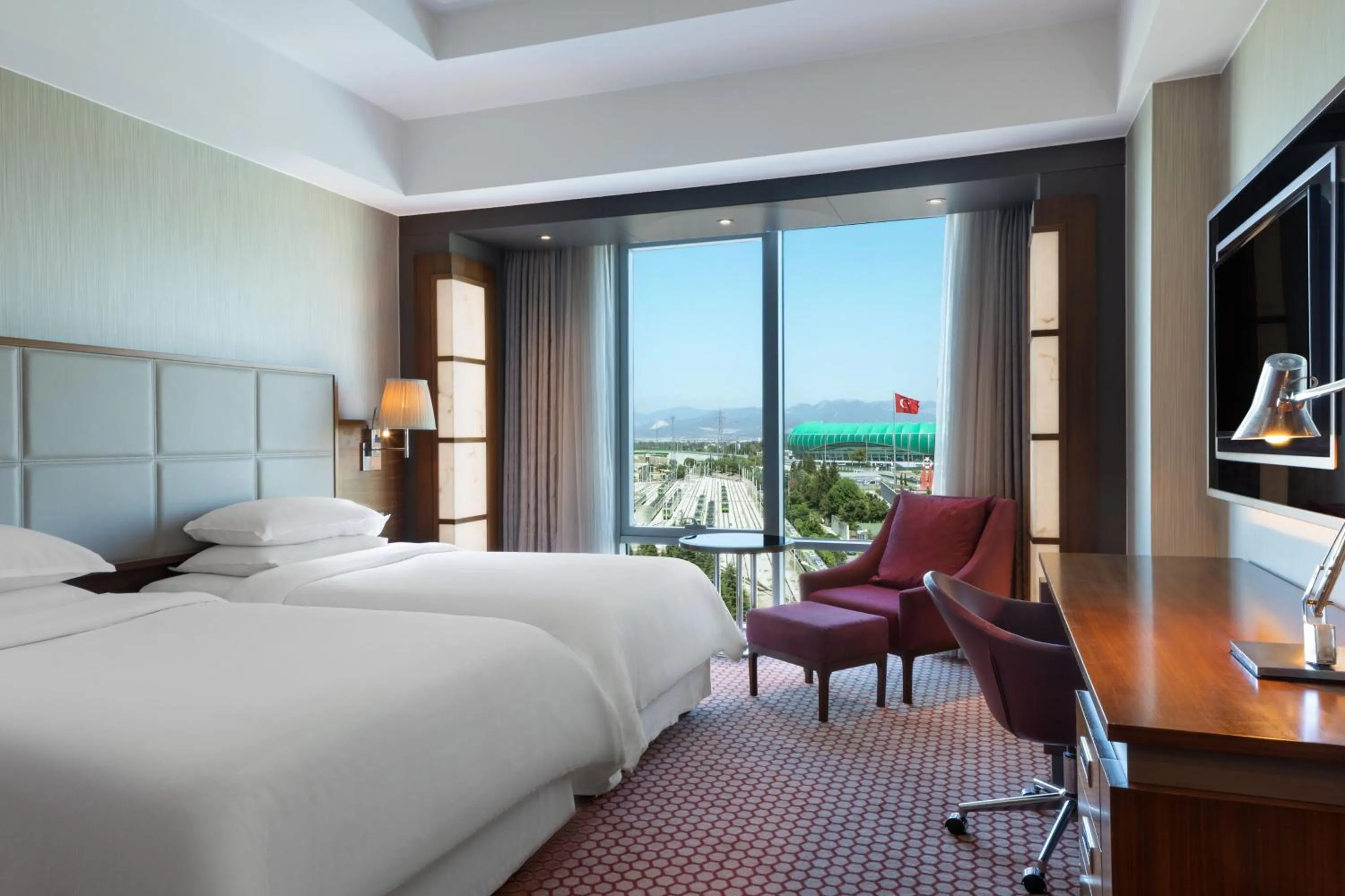 Photo of the whole room, Bed in Sheraton Bursa Hotel