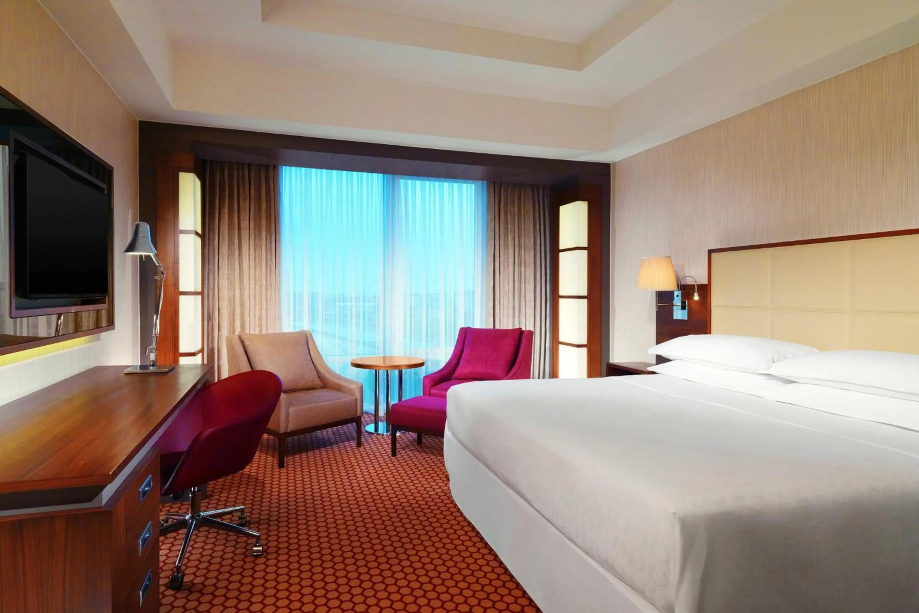 Photo of the whole room, Bed in Sheraton Bursa Hotel