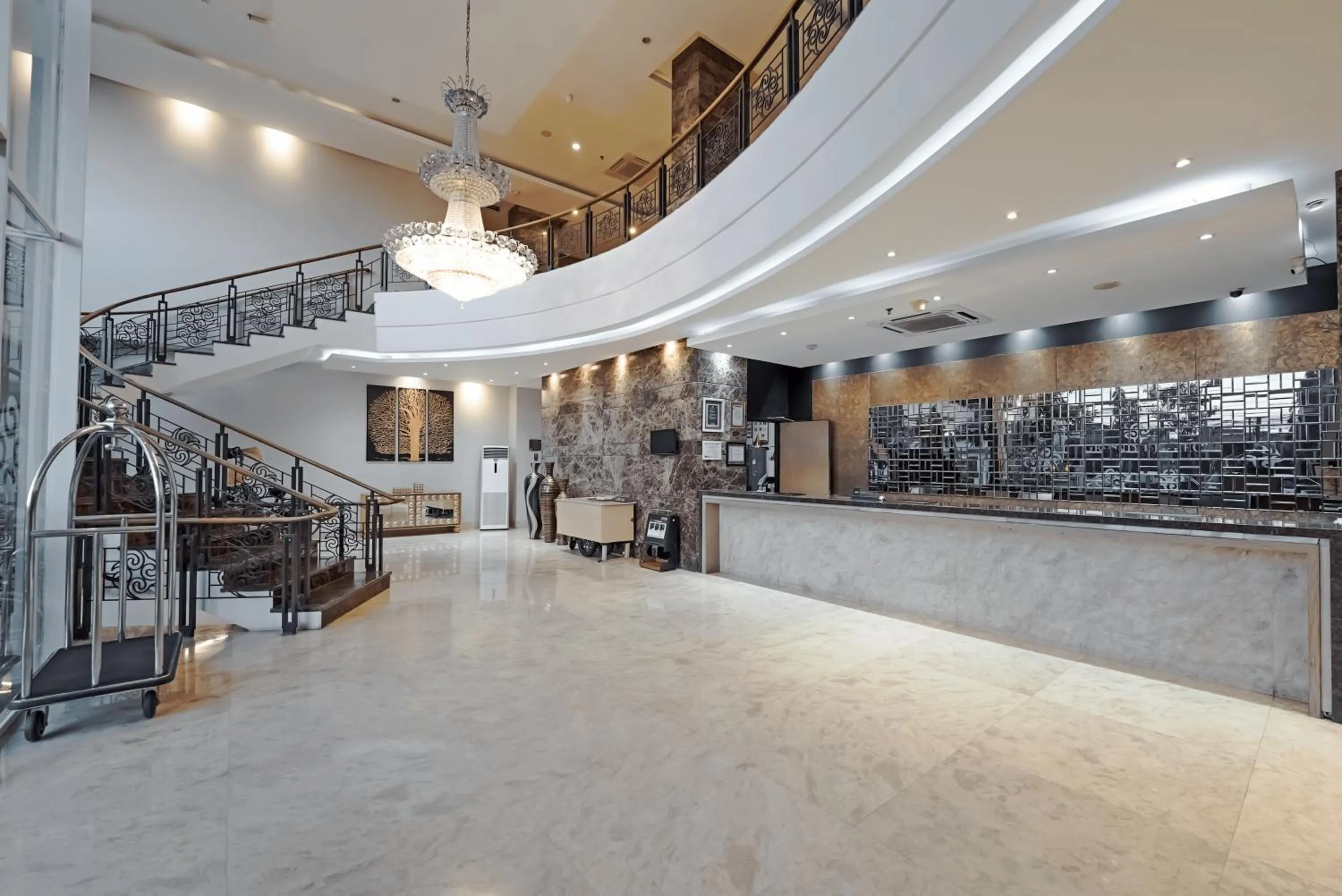 Lobby or reception in Grand Tjokro Yogyakarta