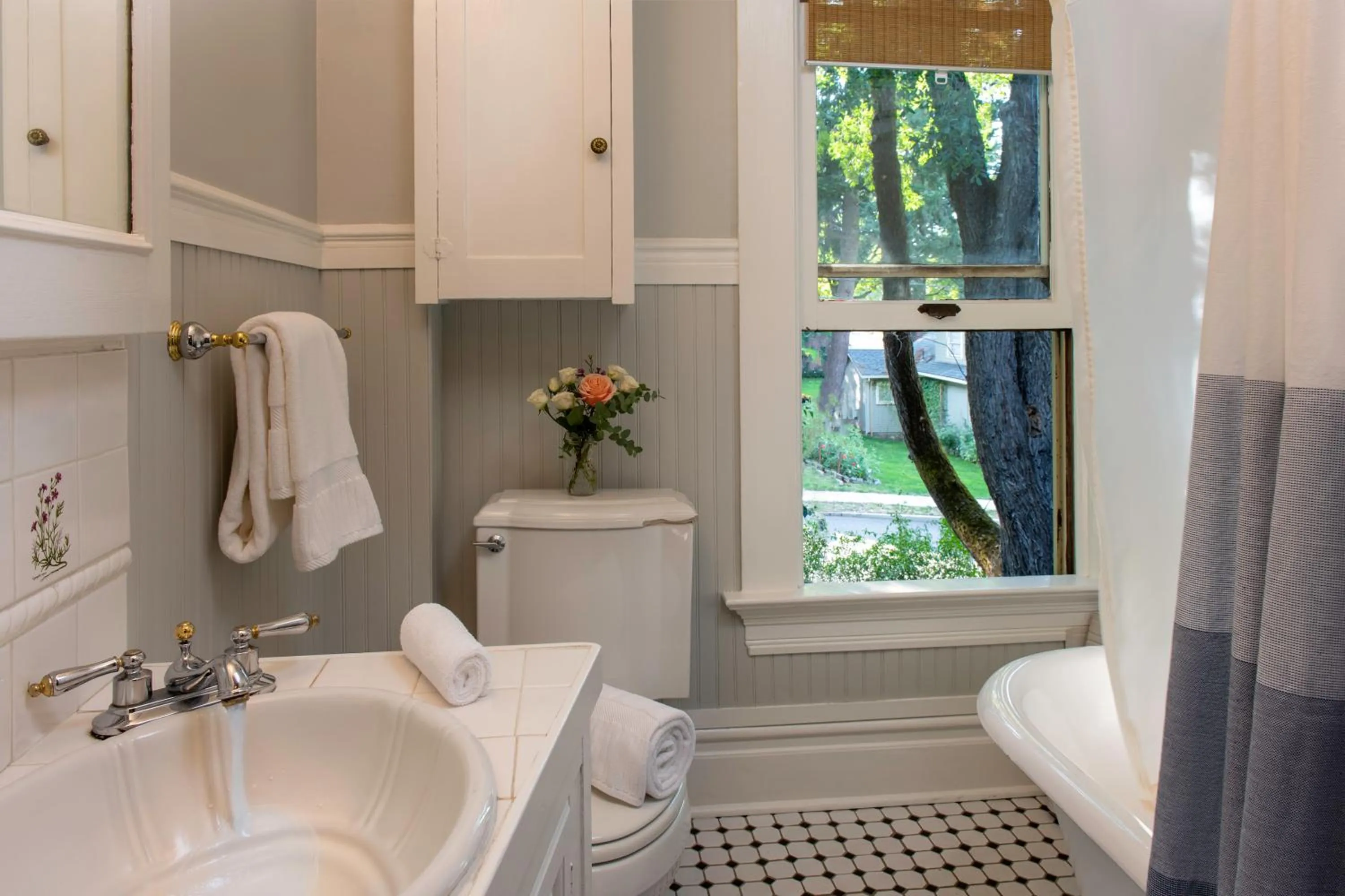 Bathroom in Inn at the Gorge