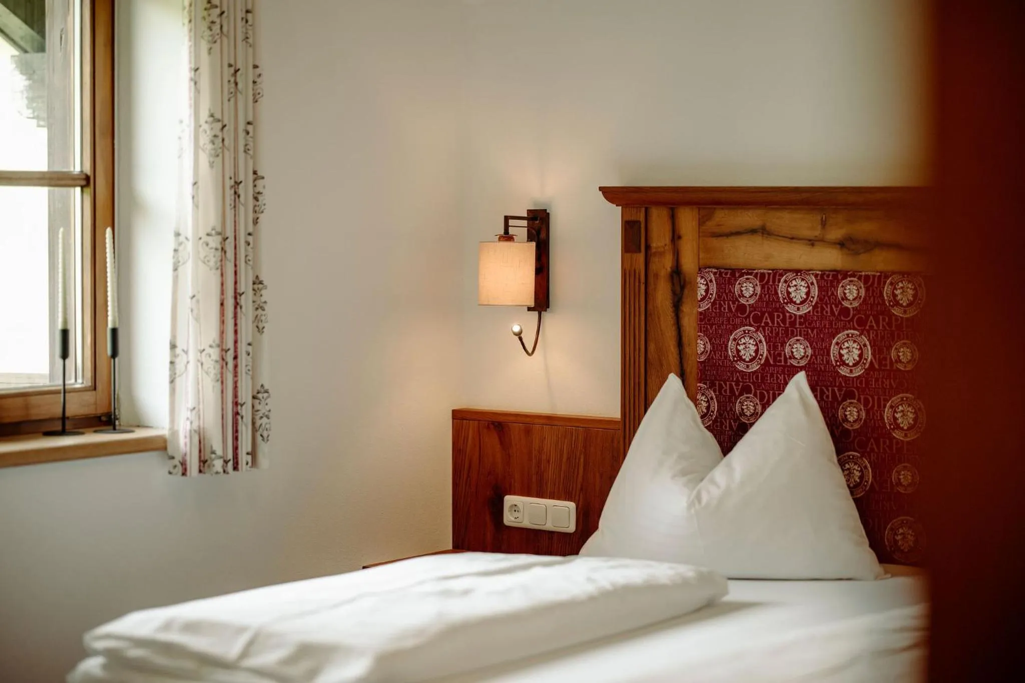 Bedroom, Bed in Lerchs Landhotel