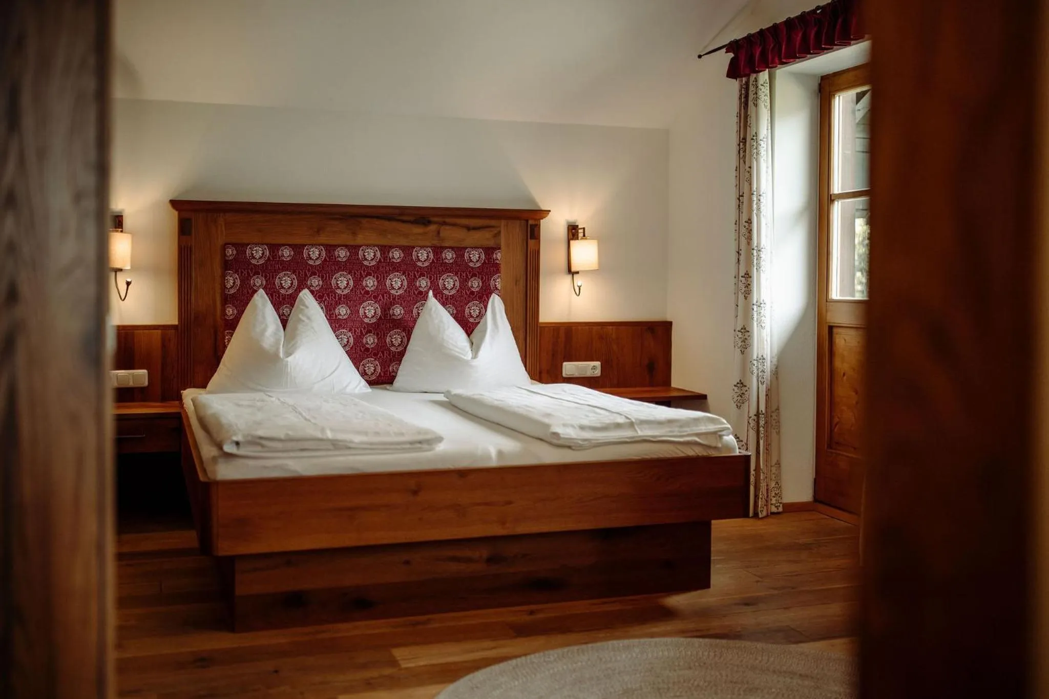 Bedroom, Bed in Lerchs Landhotel