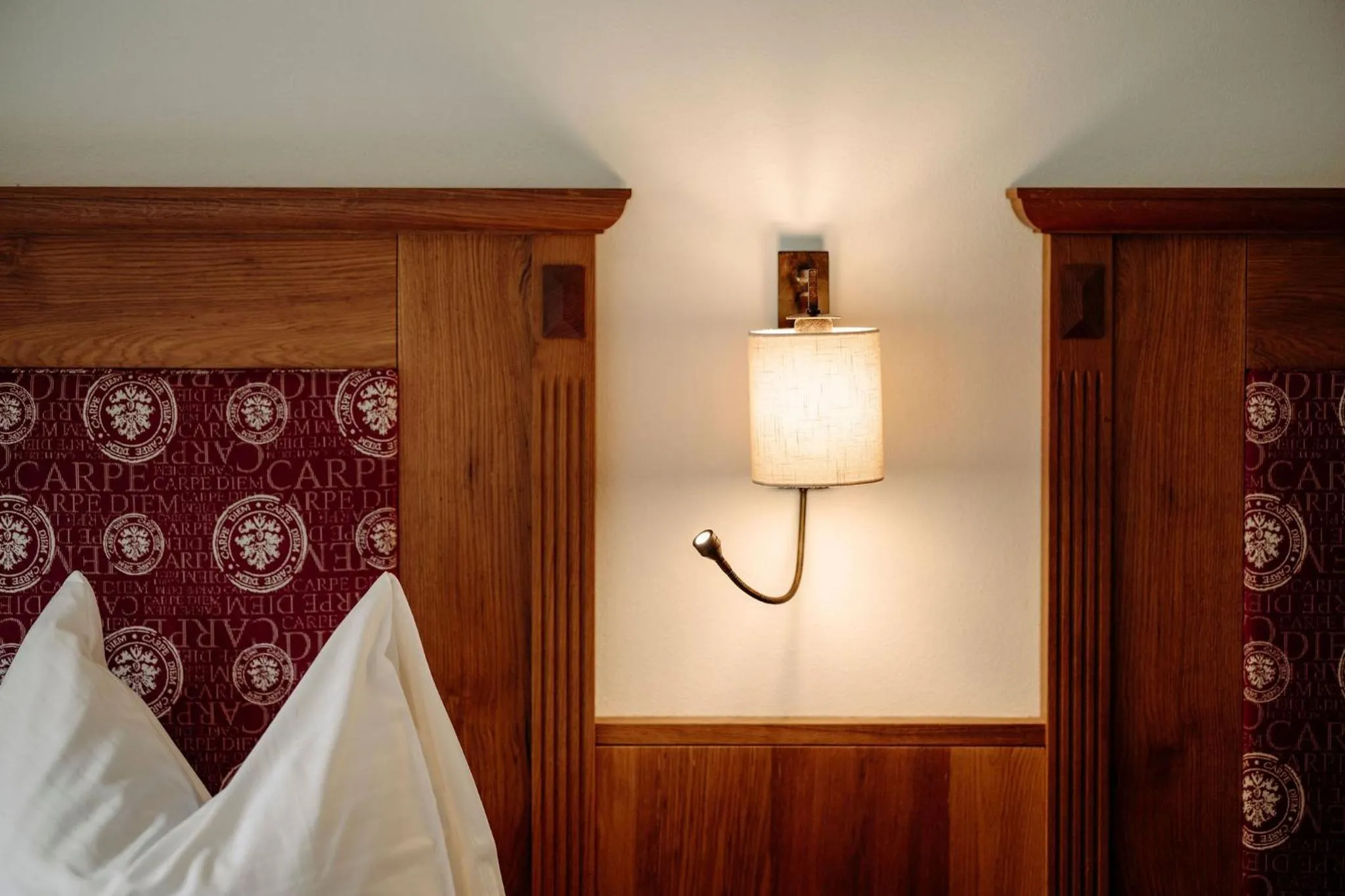 Bedroom, Bed in Lerchs Landhotel