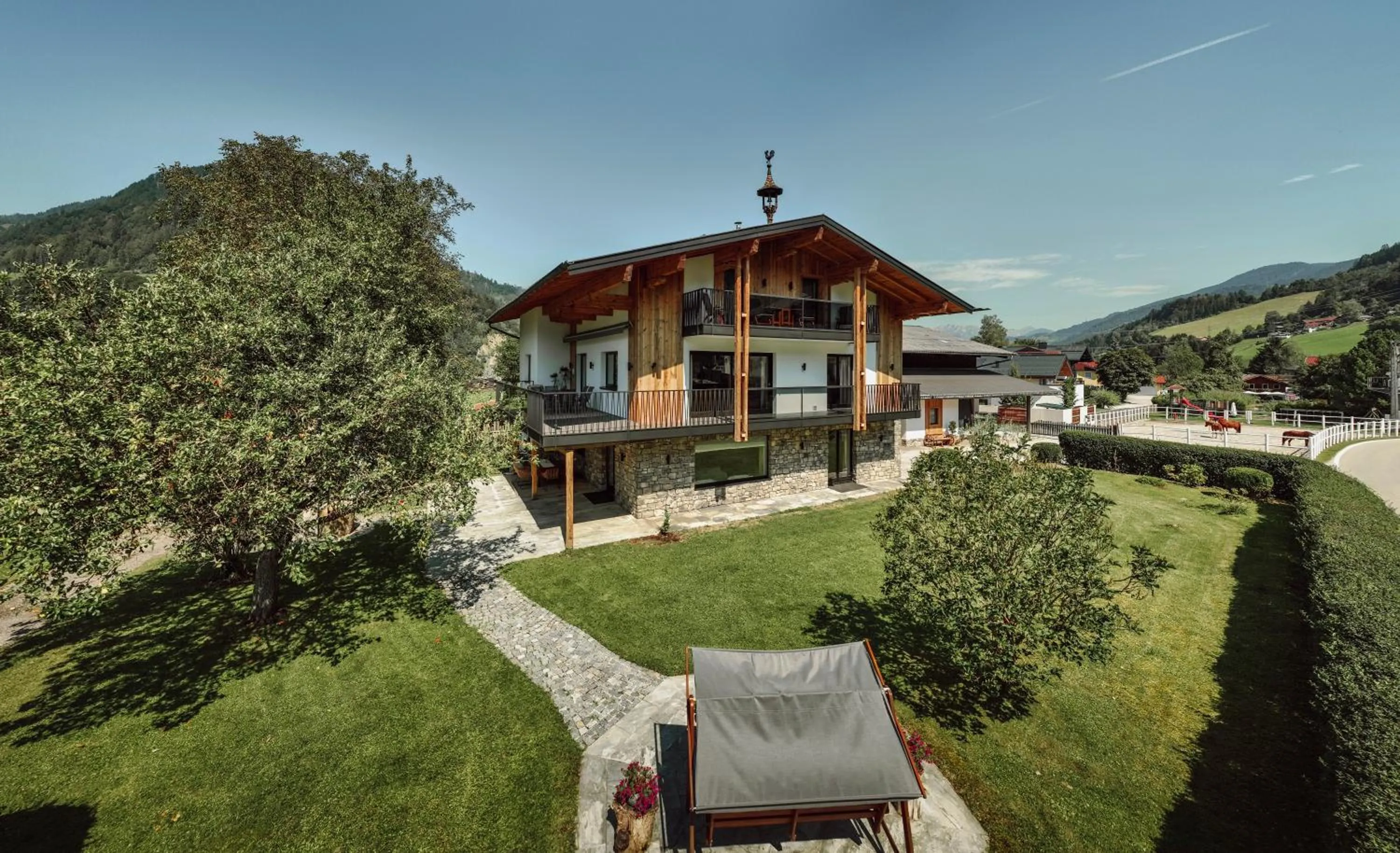 Property building in Lerchs Landhotel