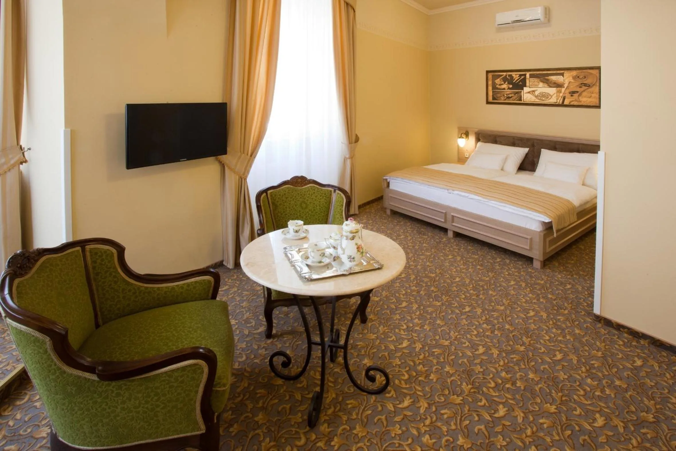 Photo of the whole room, Bed in Barokk Hotel Promenád