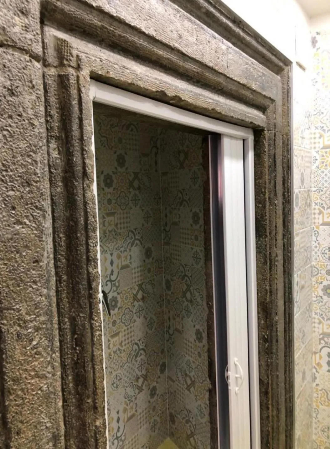 wardrobe in O' Scartellato