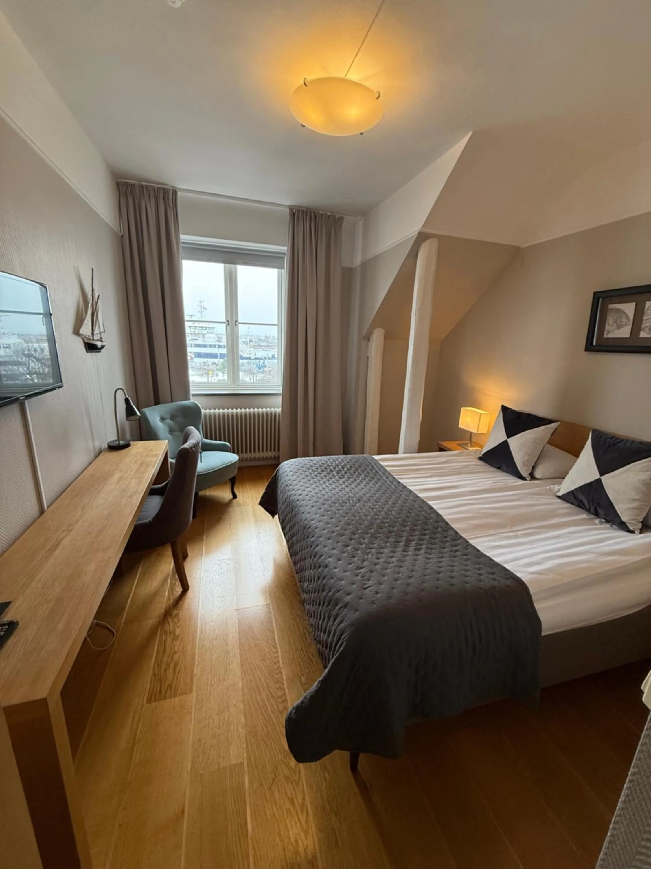 Bed in Hamnhotellet Kronan