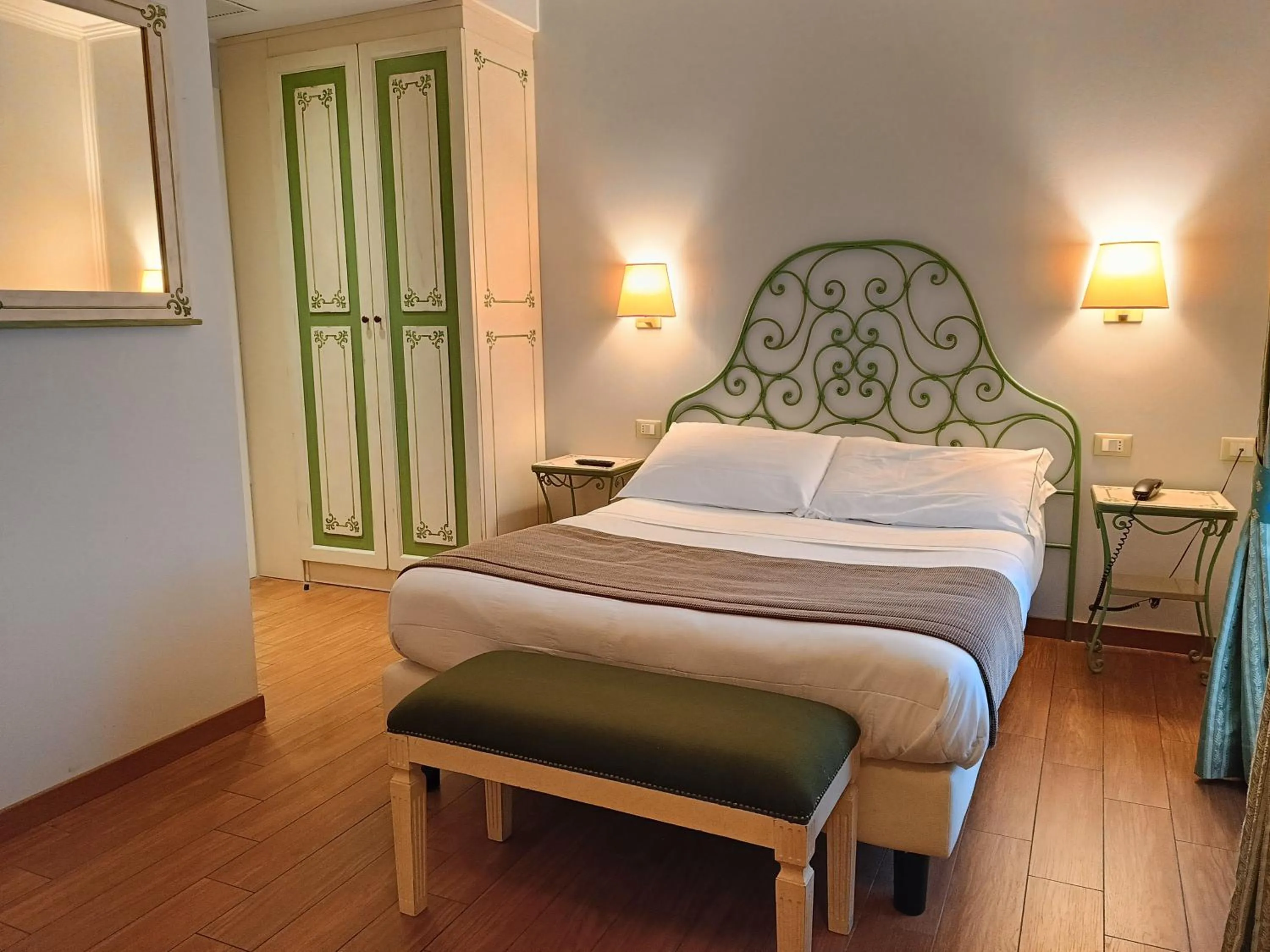 Bedroom, Bed in Hotel Borgo Antico