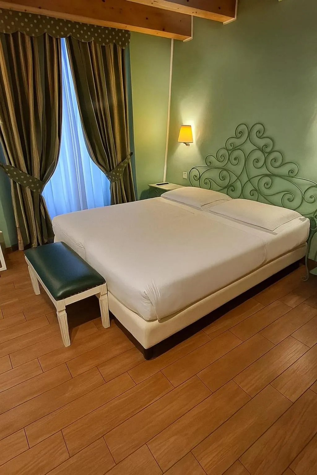 Bedroom, Bed in Hotel Borgo Antico