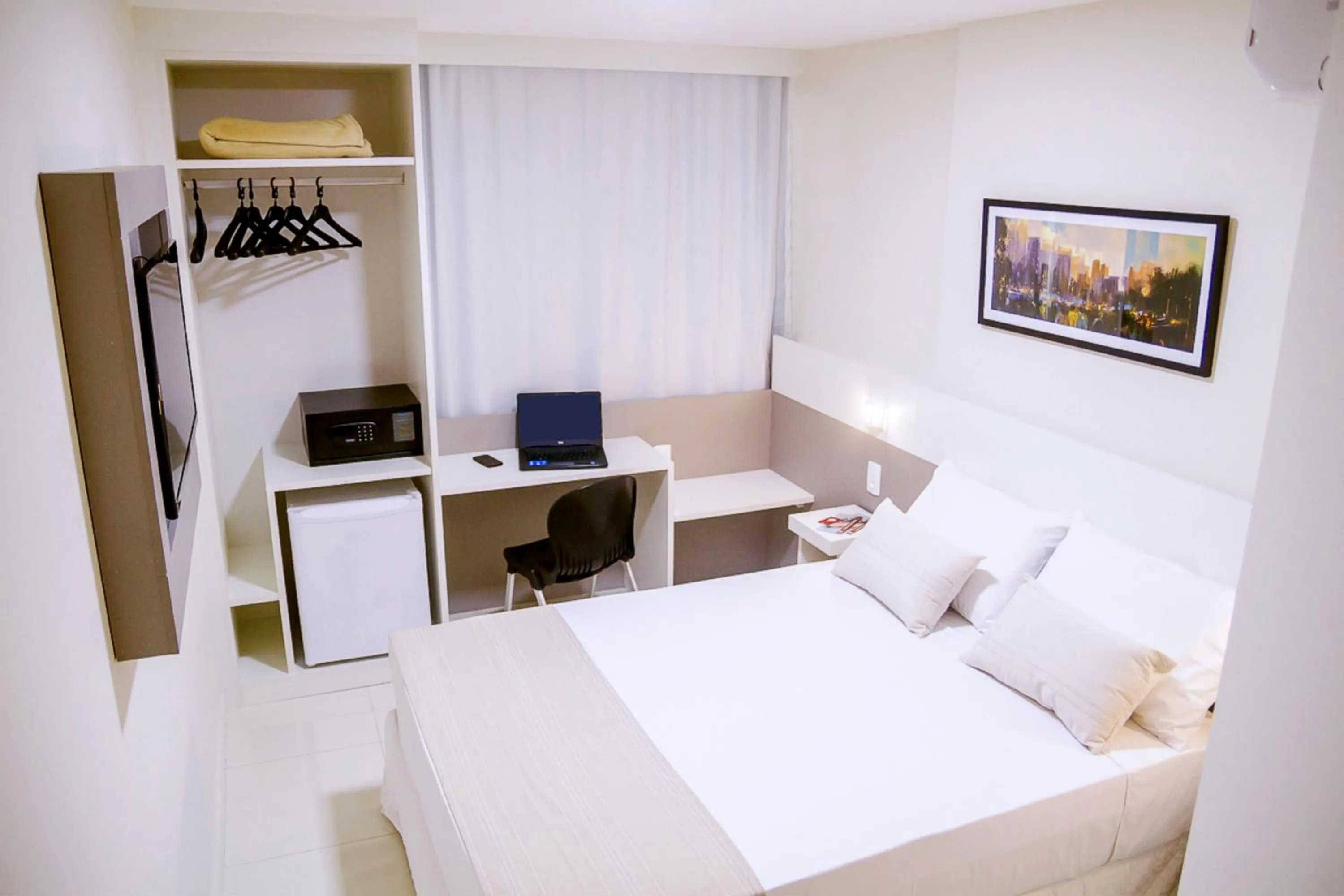 Photo of the whole room, Bed in BRISTOL EASY HOTEL - RIO BONITO