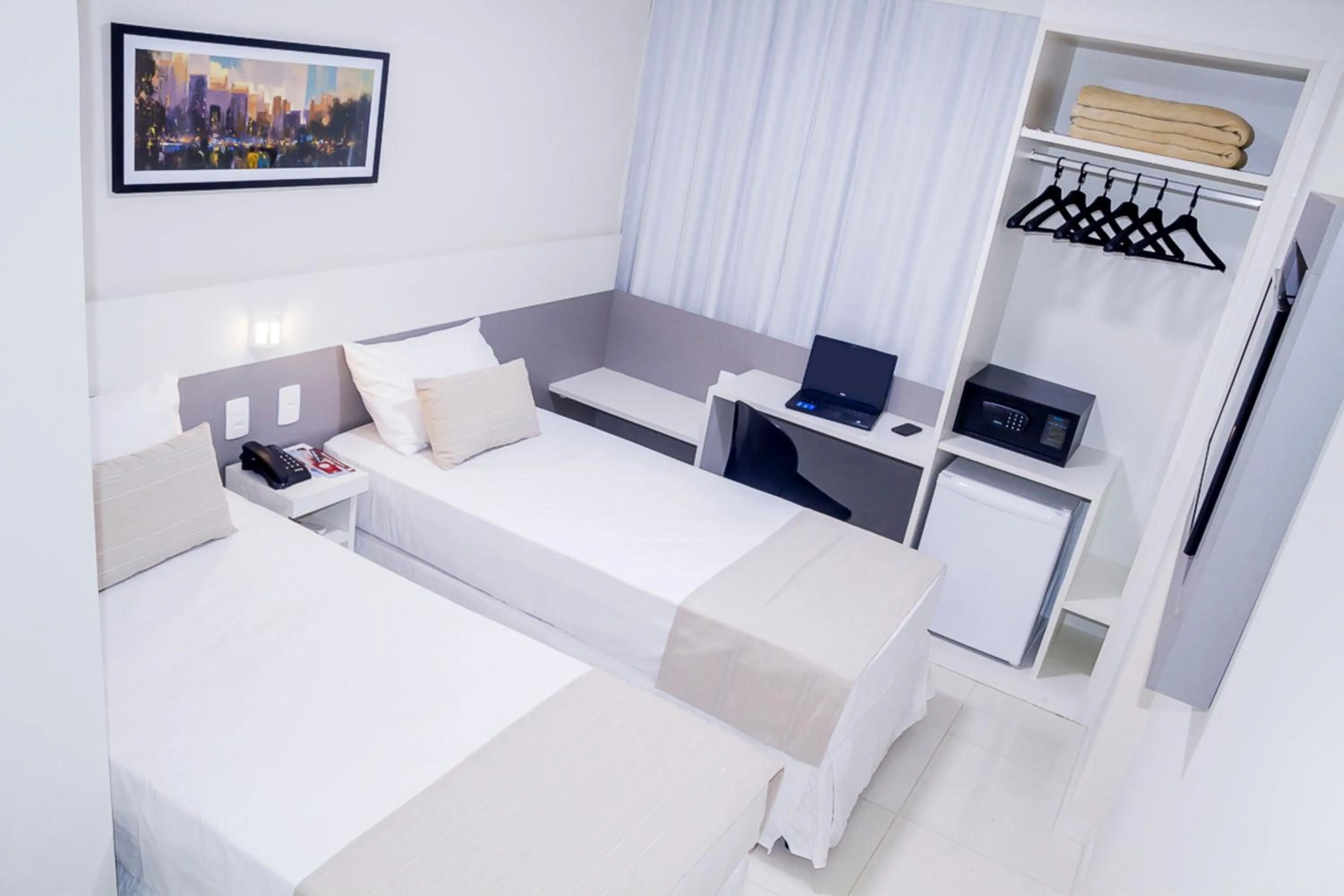 Photo of the whole room, Bed in BRISTOL EASY HOTEL - RIO BONITO