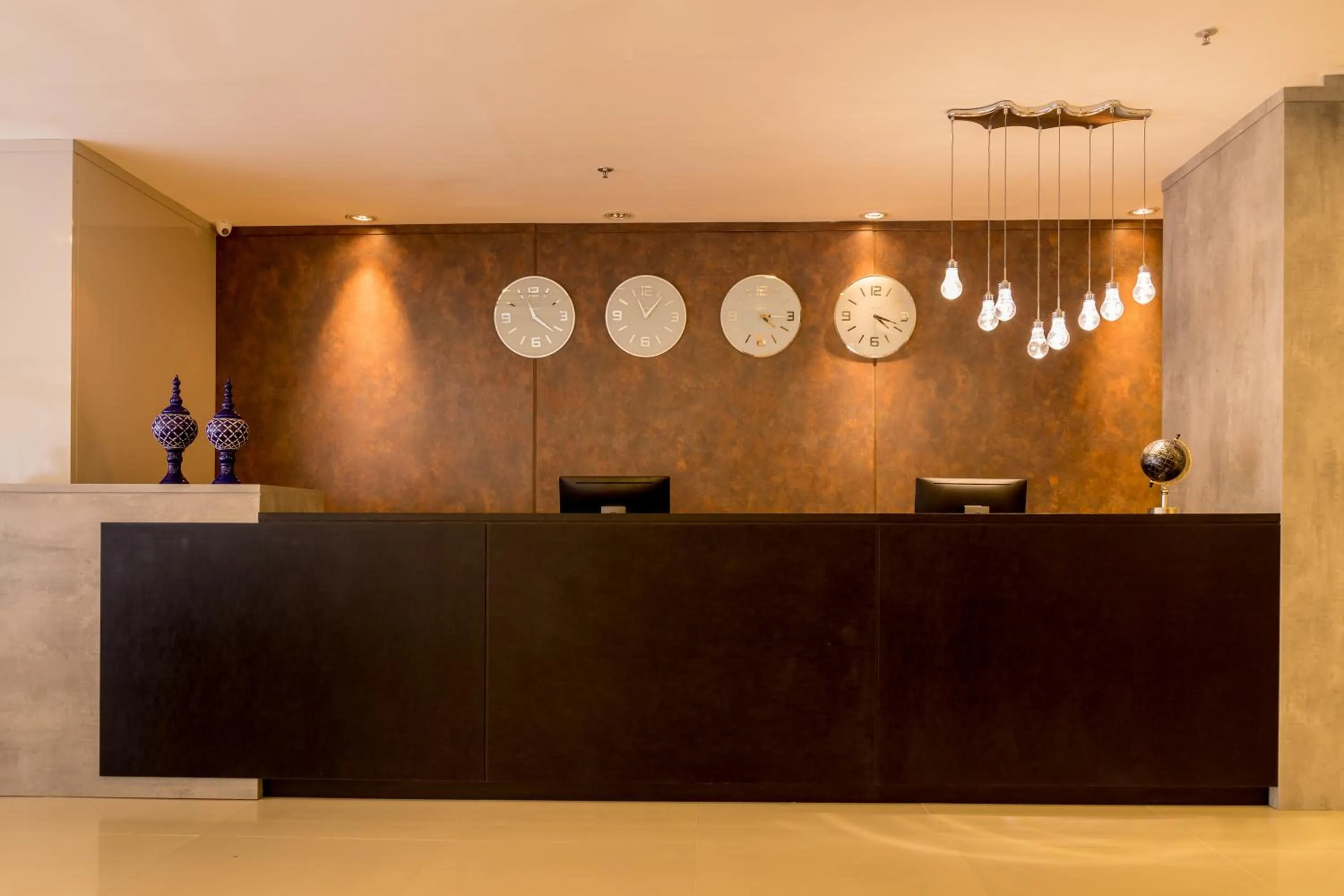 Lobby or reception in BRISTOL EASY HOTEL - RIO BONITO