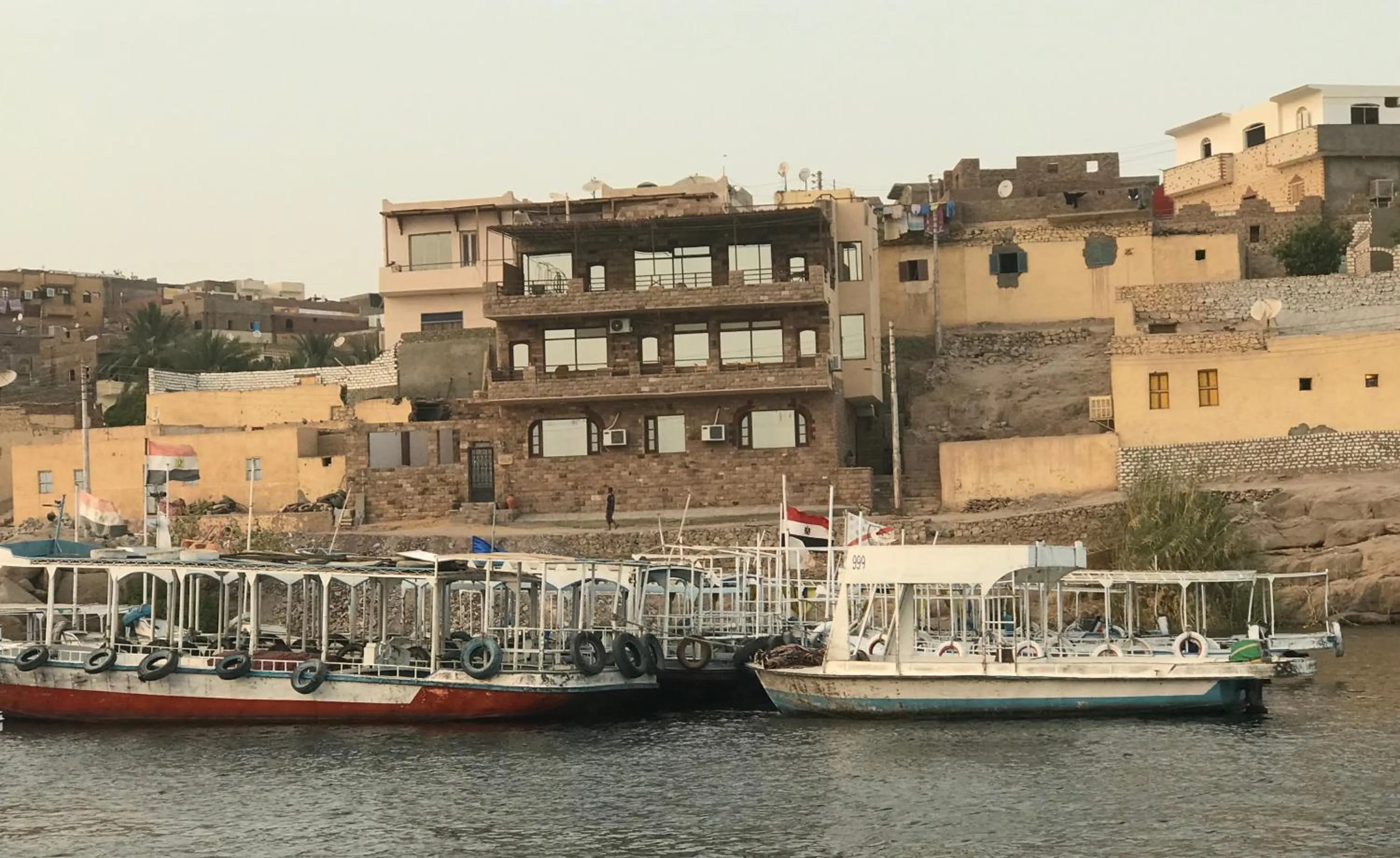 Property building in Villa Misk