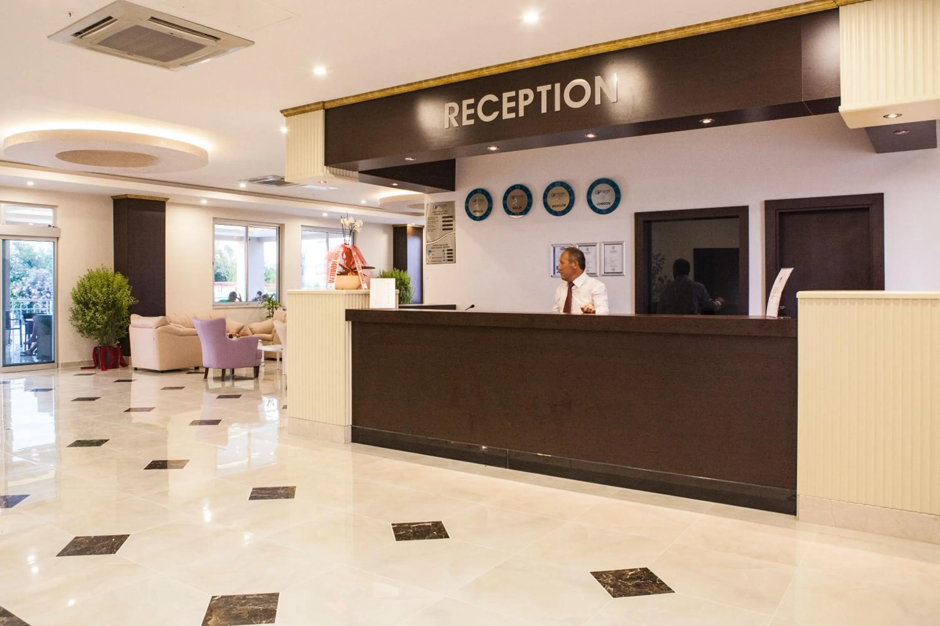 Lobby or reception in Side West Park Hotel
