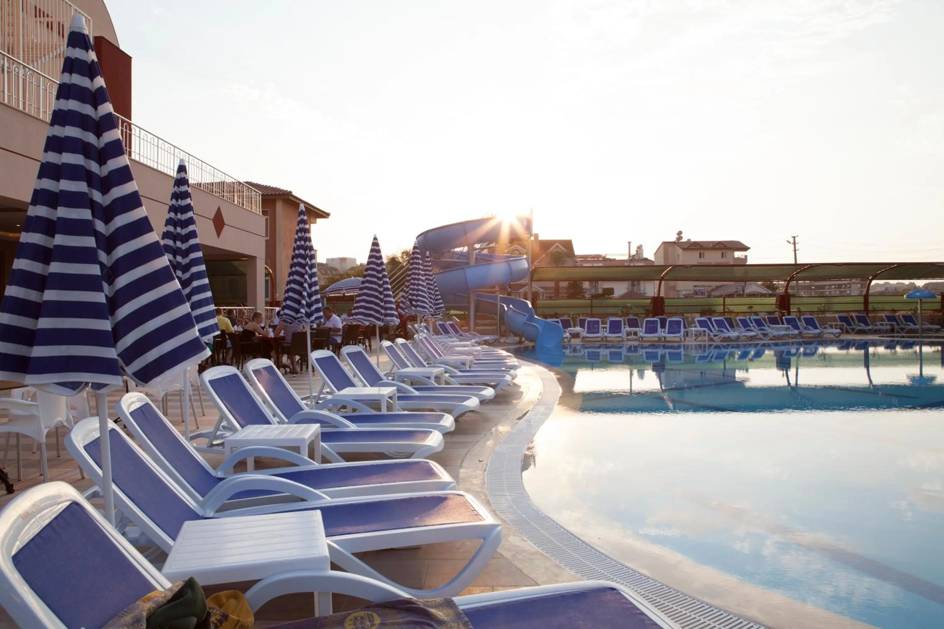Swimming pool in Side West Park Hotel