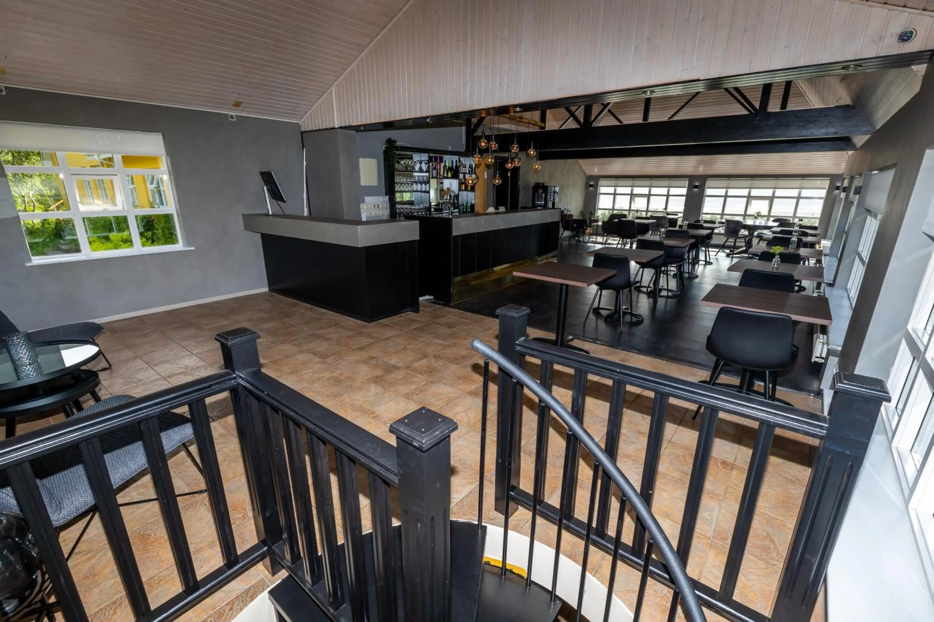 Restaurant/places to eat in Hotel North