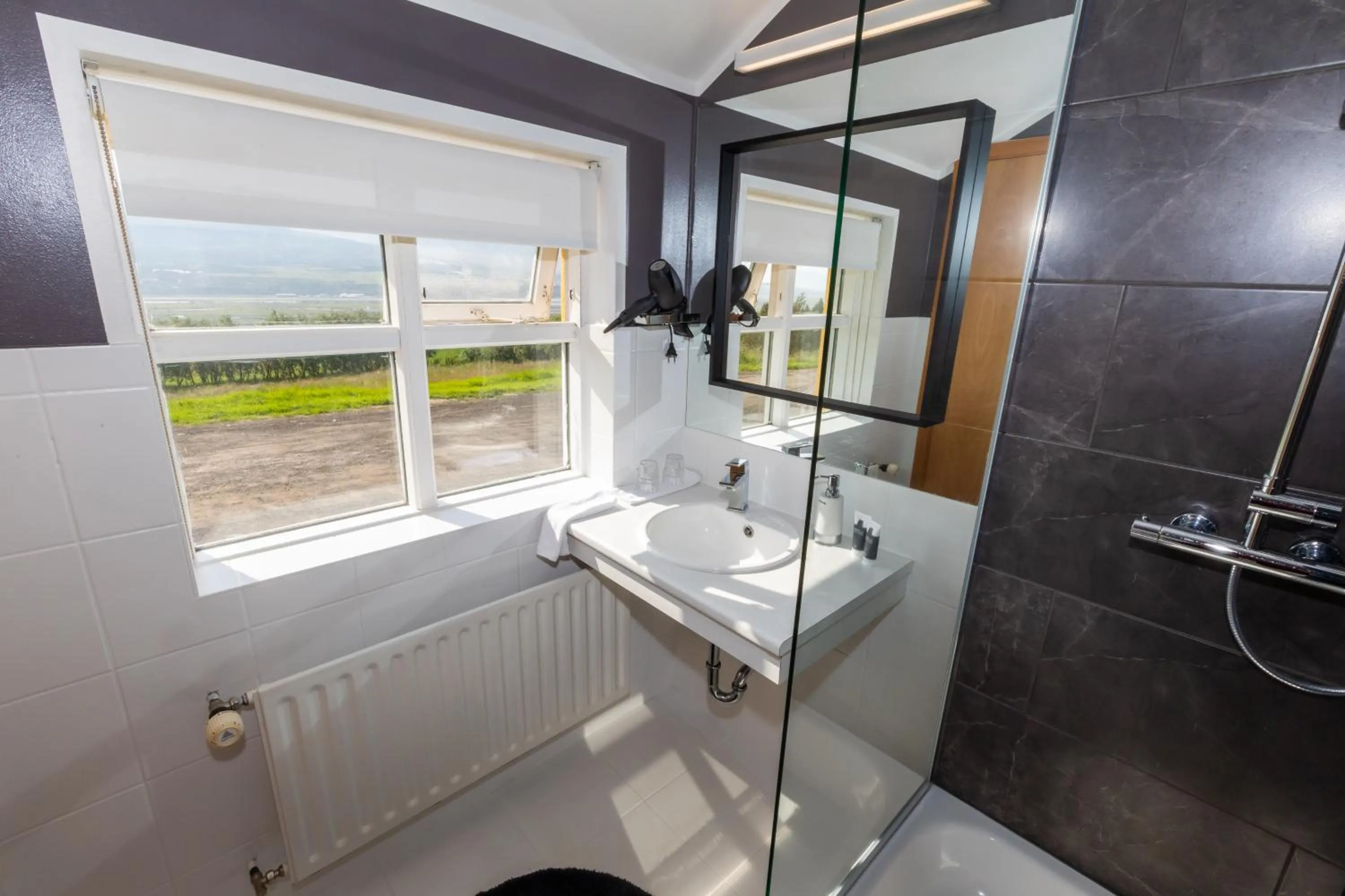 Shower in Hotel North