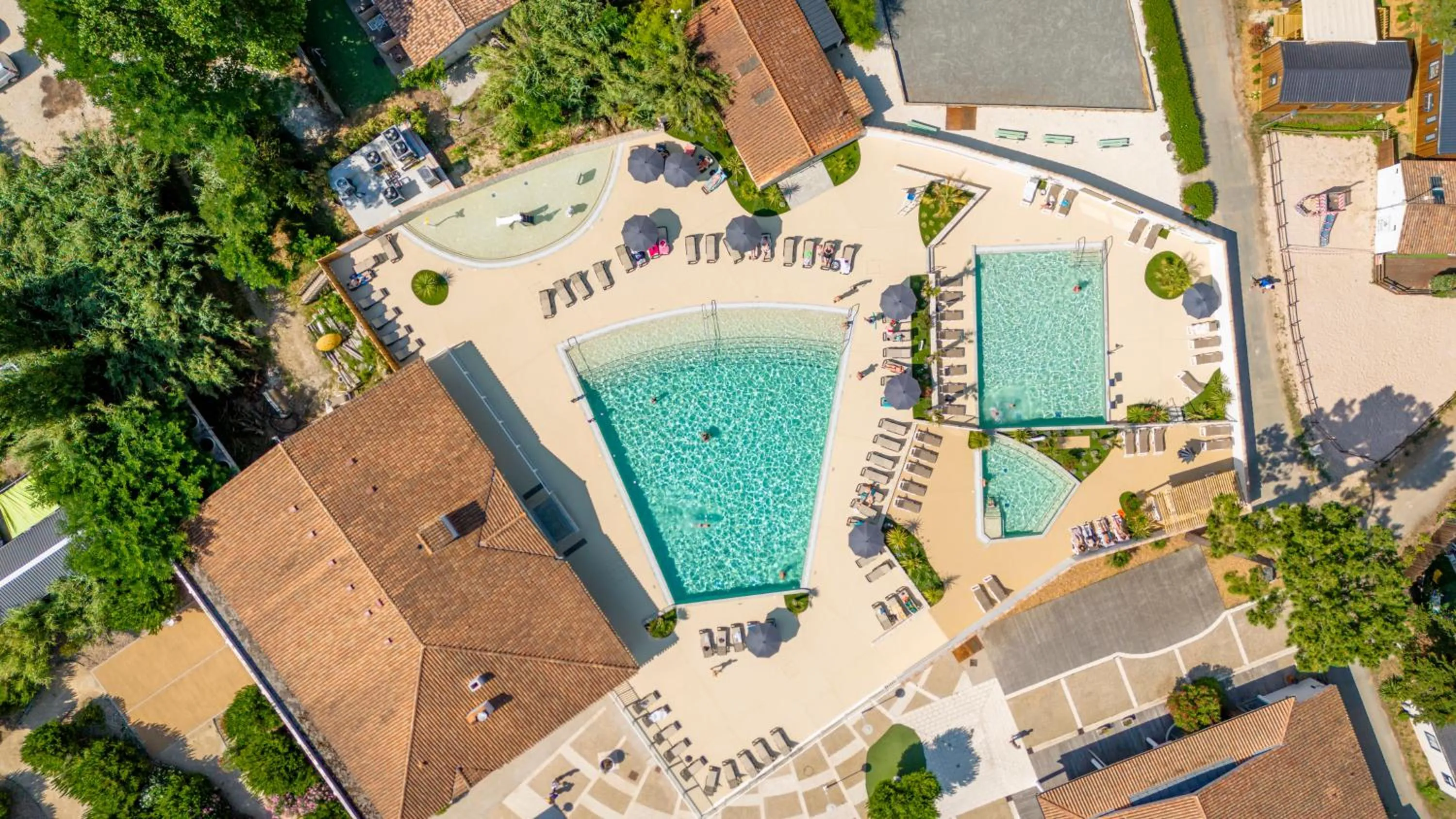 Pool view in Camping Les Grenettes