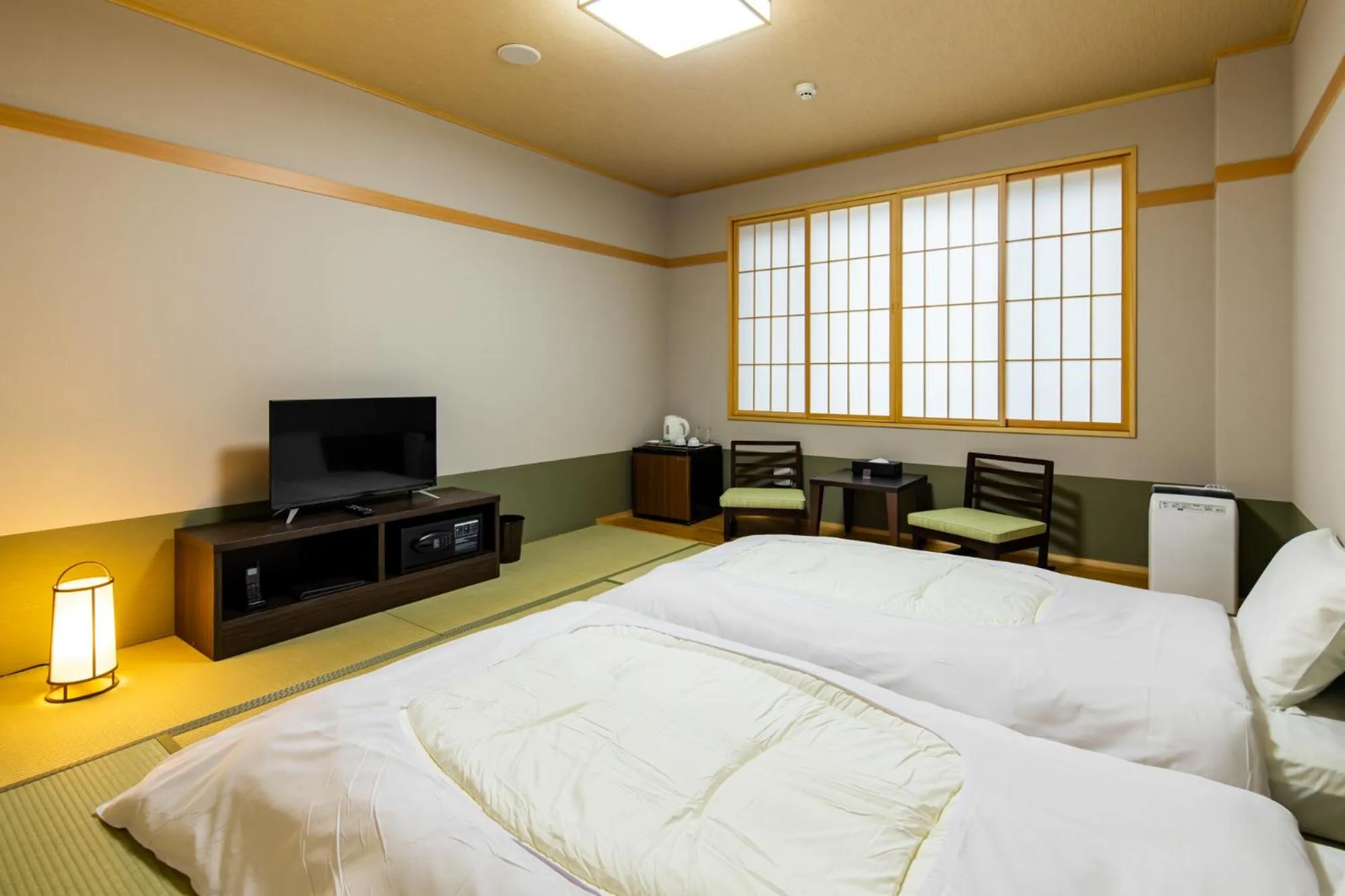 Photo of the whole room, Bed in Fujikawaguchiko Resort Hotel