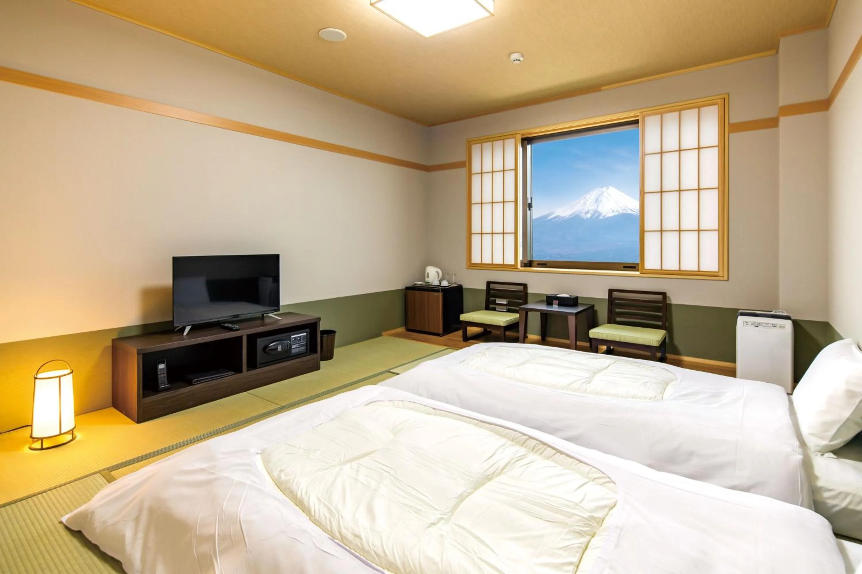 Photo of the whole room, Bed in Fujikawaguchiko Resort Hotel