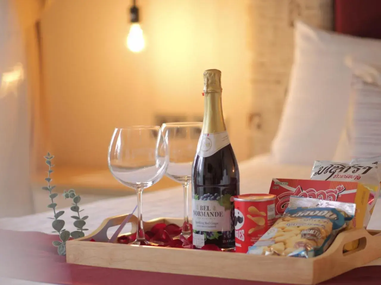 Deluxe Double Room with Bath in W3 Hotel Deluxe Double Room with Bath in W3 Hotel