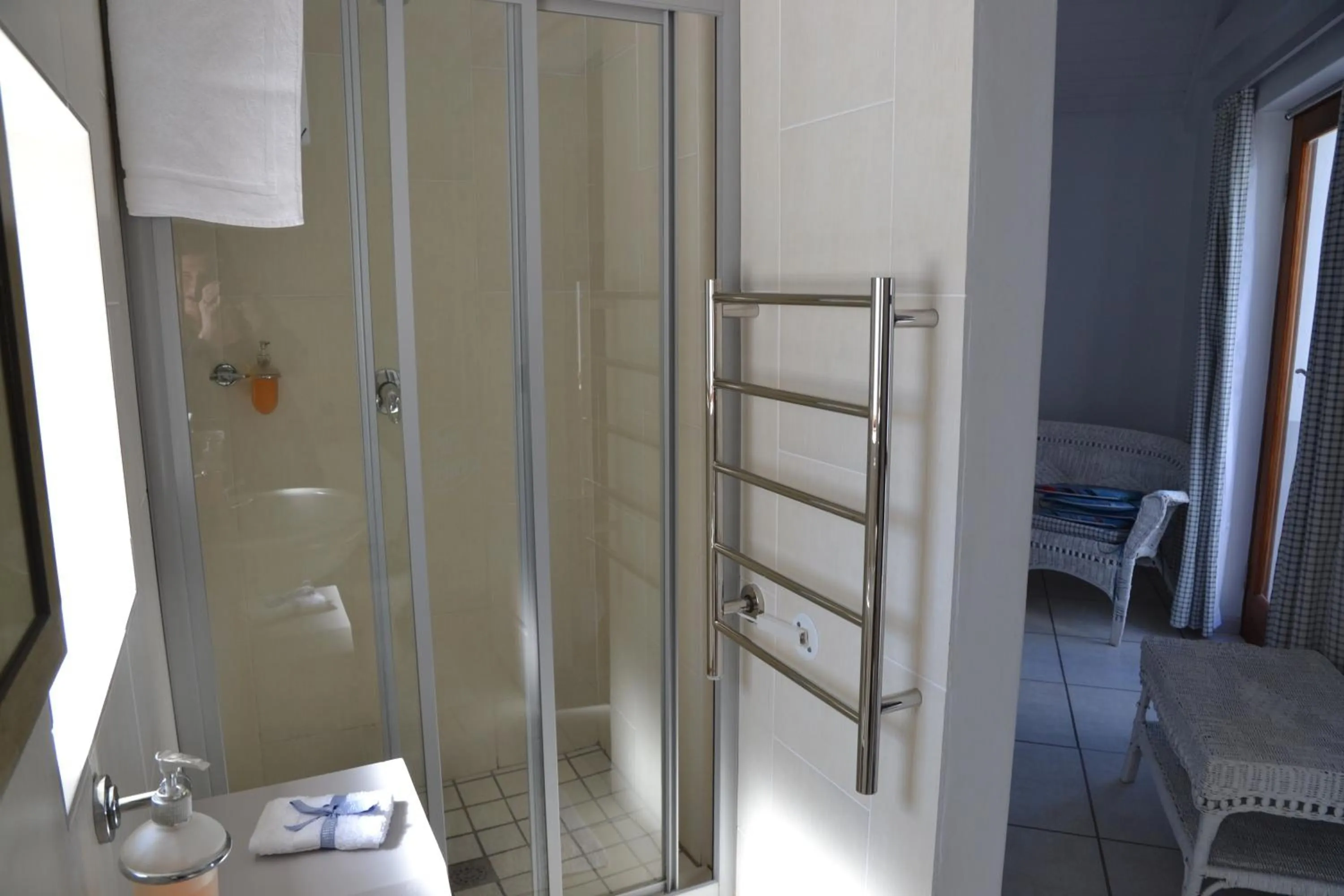 Shower, Bed in Paters Haven Self-catering and B&B