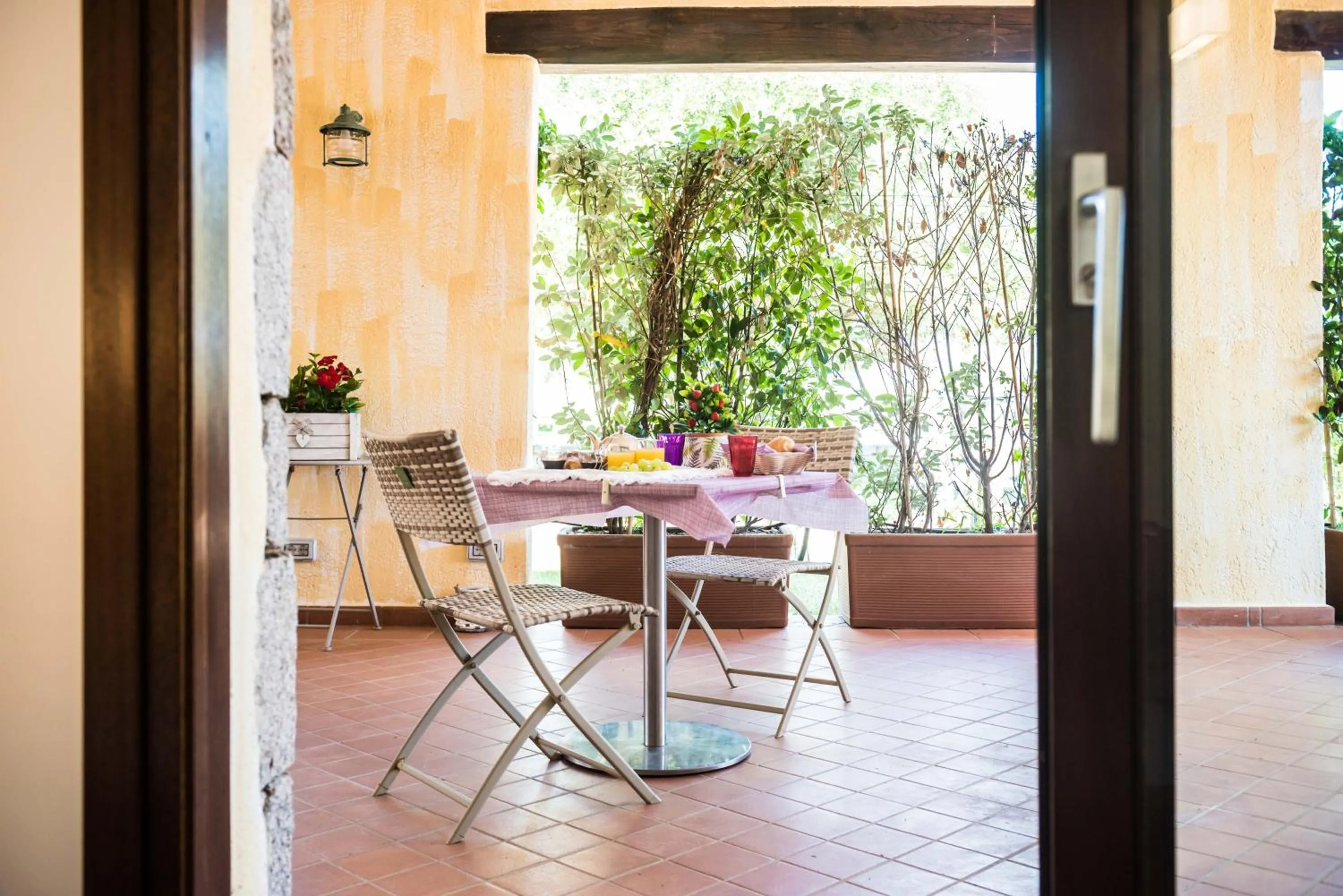 Patio in Relais del Borgo- Domo