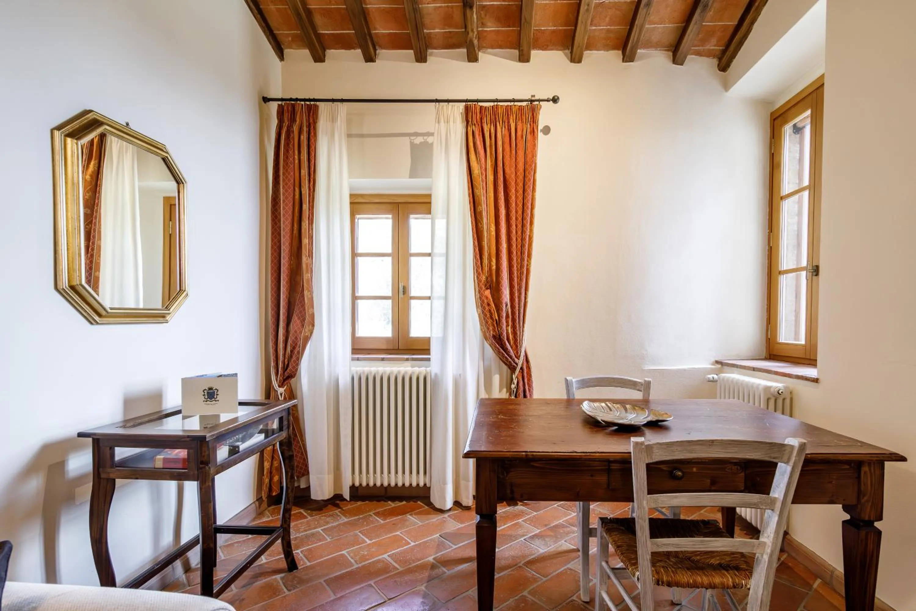 Living room in Relais La Costa Historical Residence