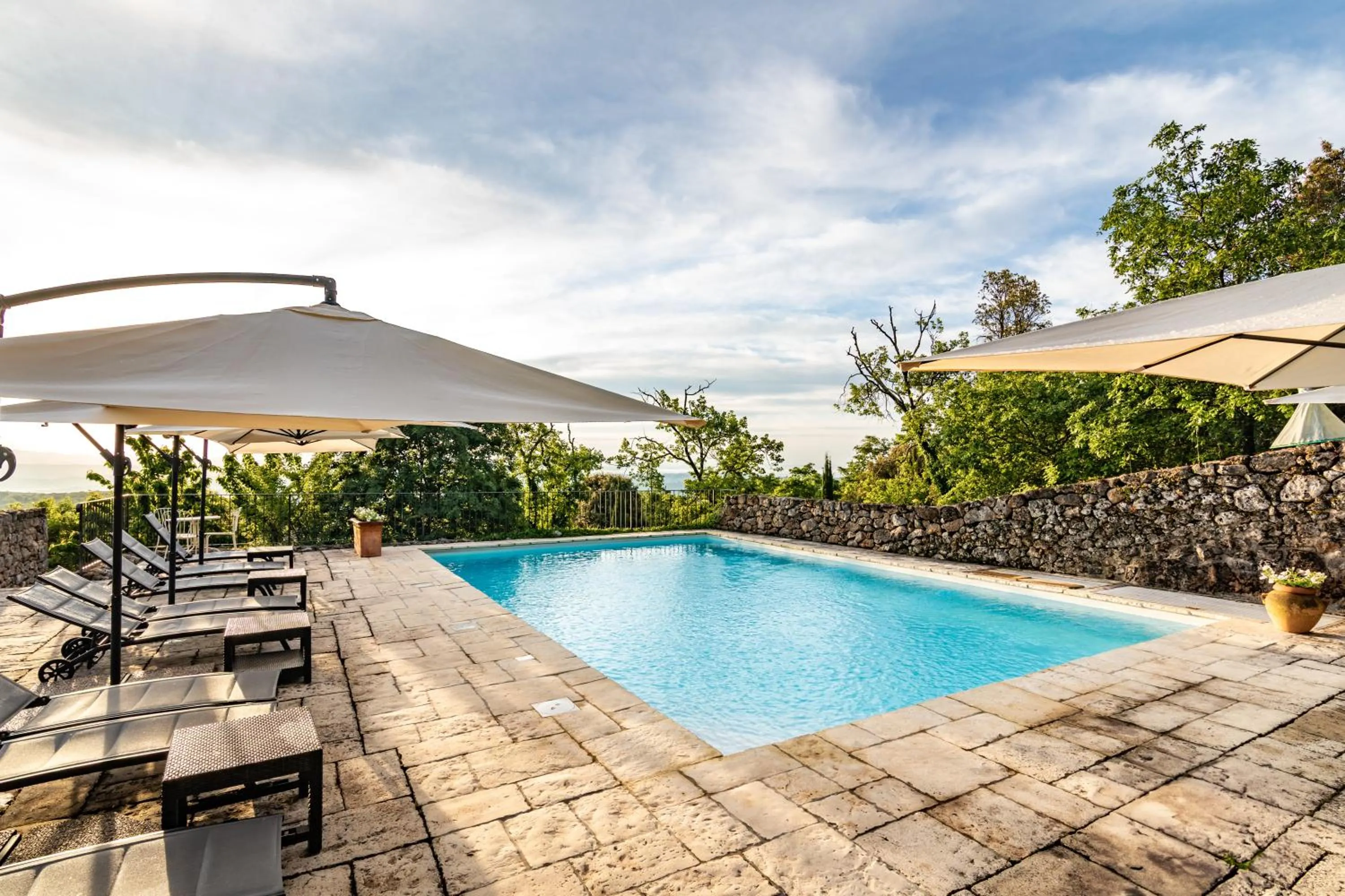 Swimming pool in Relais La Costa Historical Residence