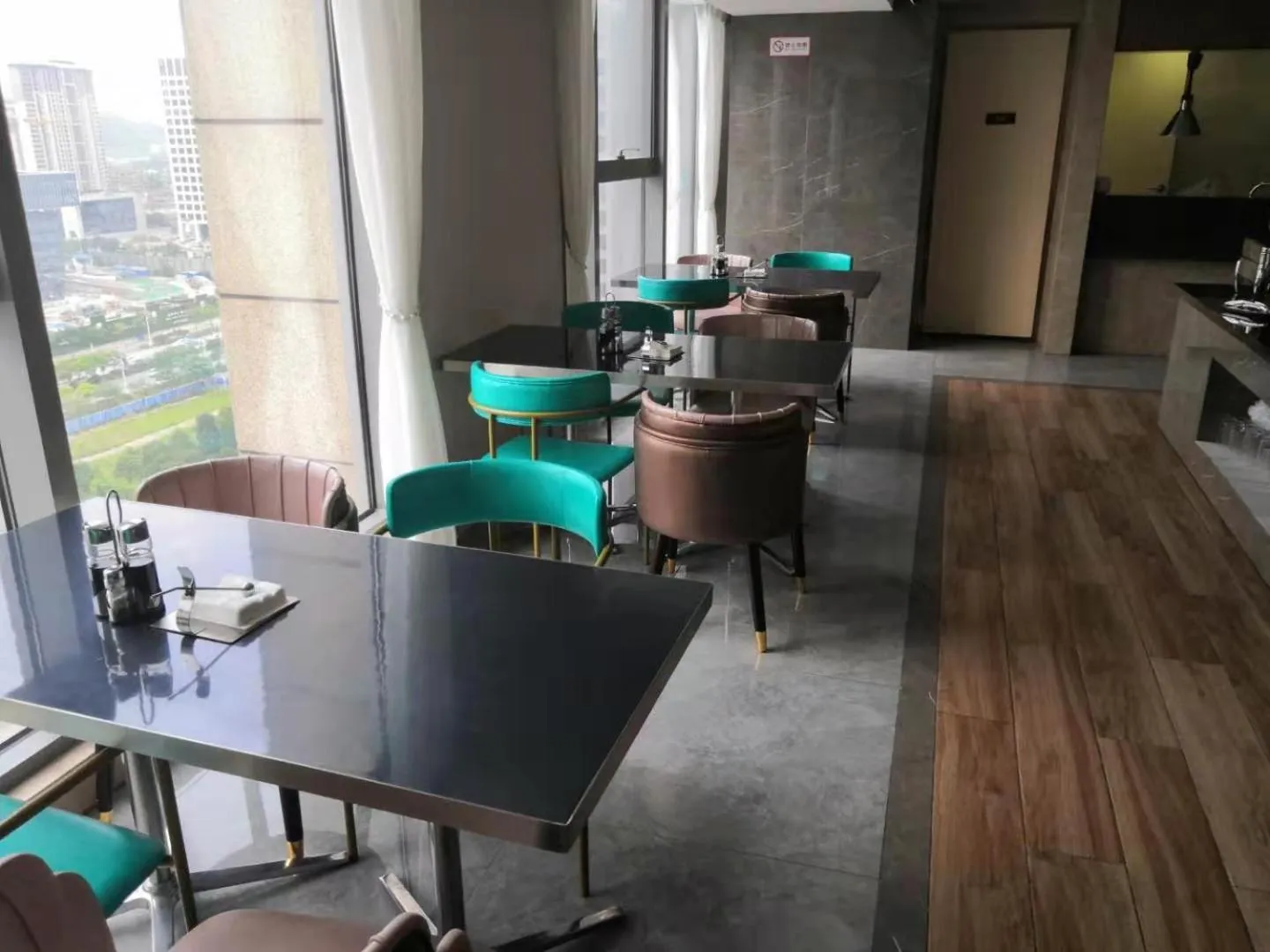 Breakfast in Metropolo Jinjiang Wuhan Optics Valley Science and Technology Exhibition Center