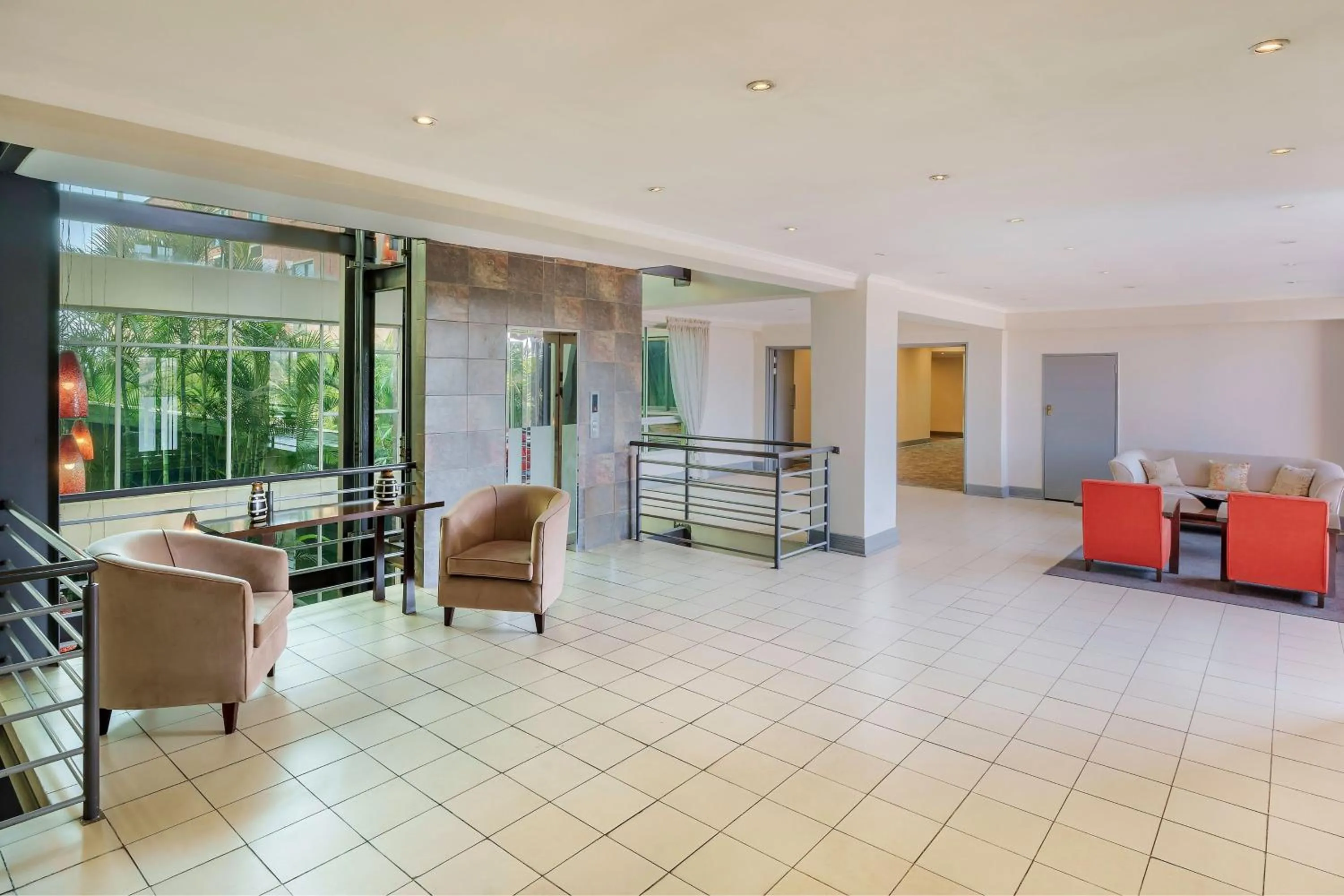 Lounge or bar in Protea Hotel by Marriott Lusaka