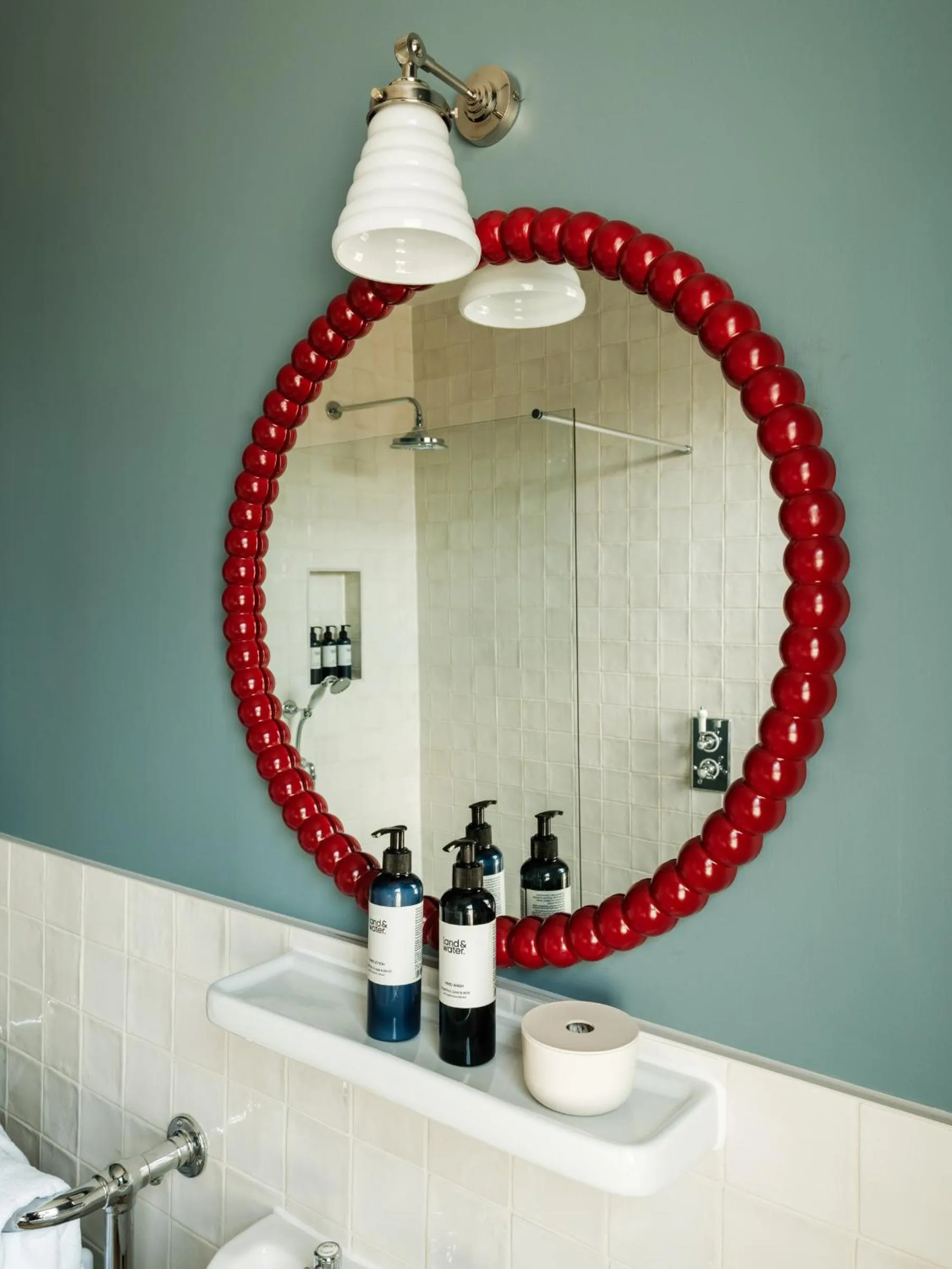 Bathroom in The Pembroke Arms