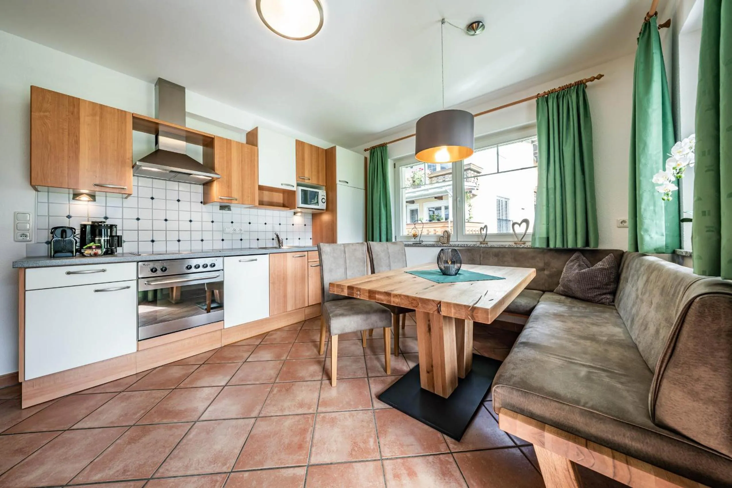 Kitchen or kitchenette in Gästehaus Wiesengrund & Apart Sporer