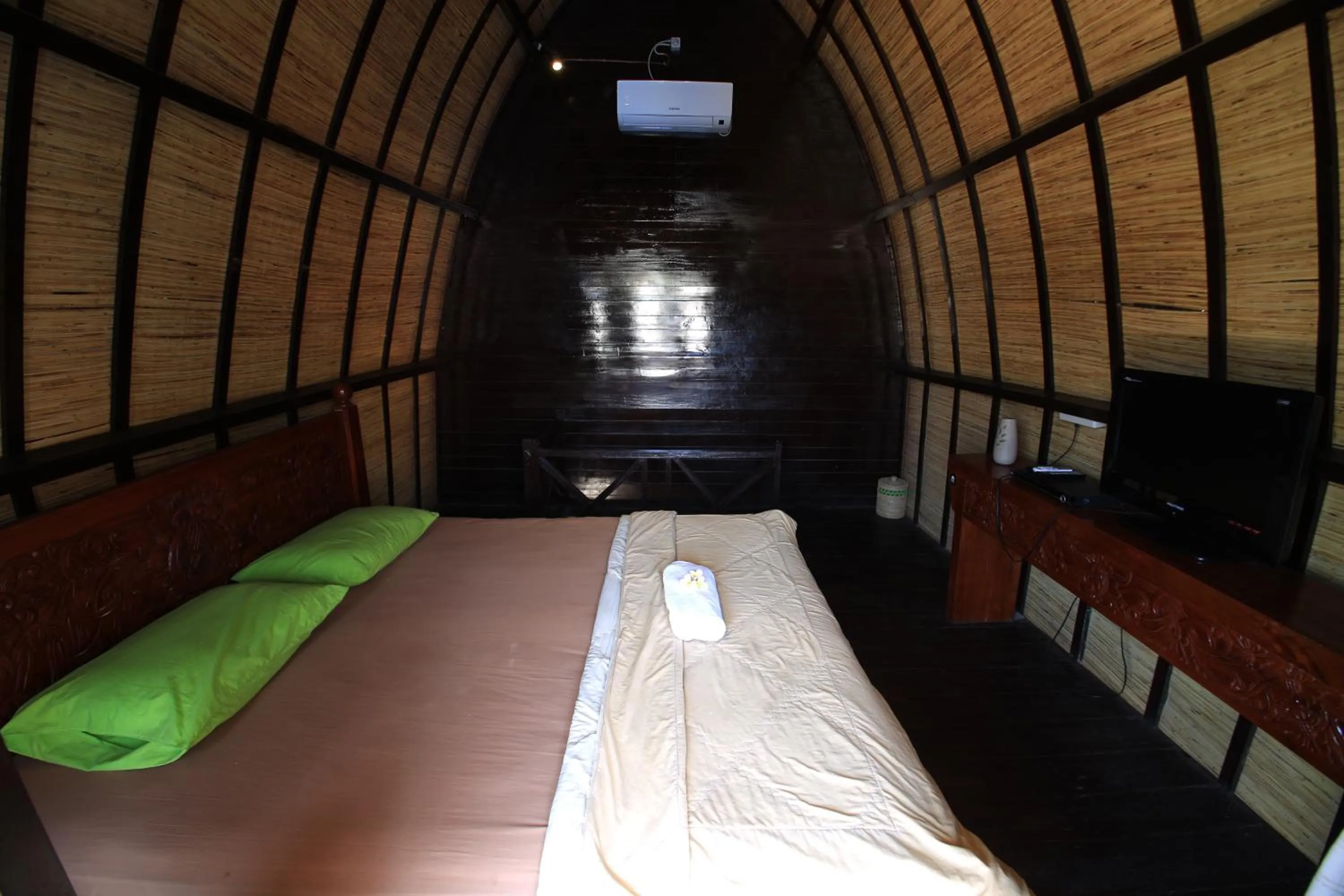 Bed in Bale Sasak Bungalow