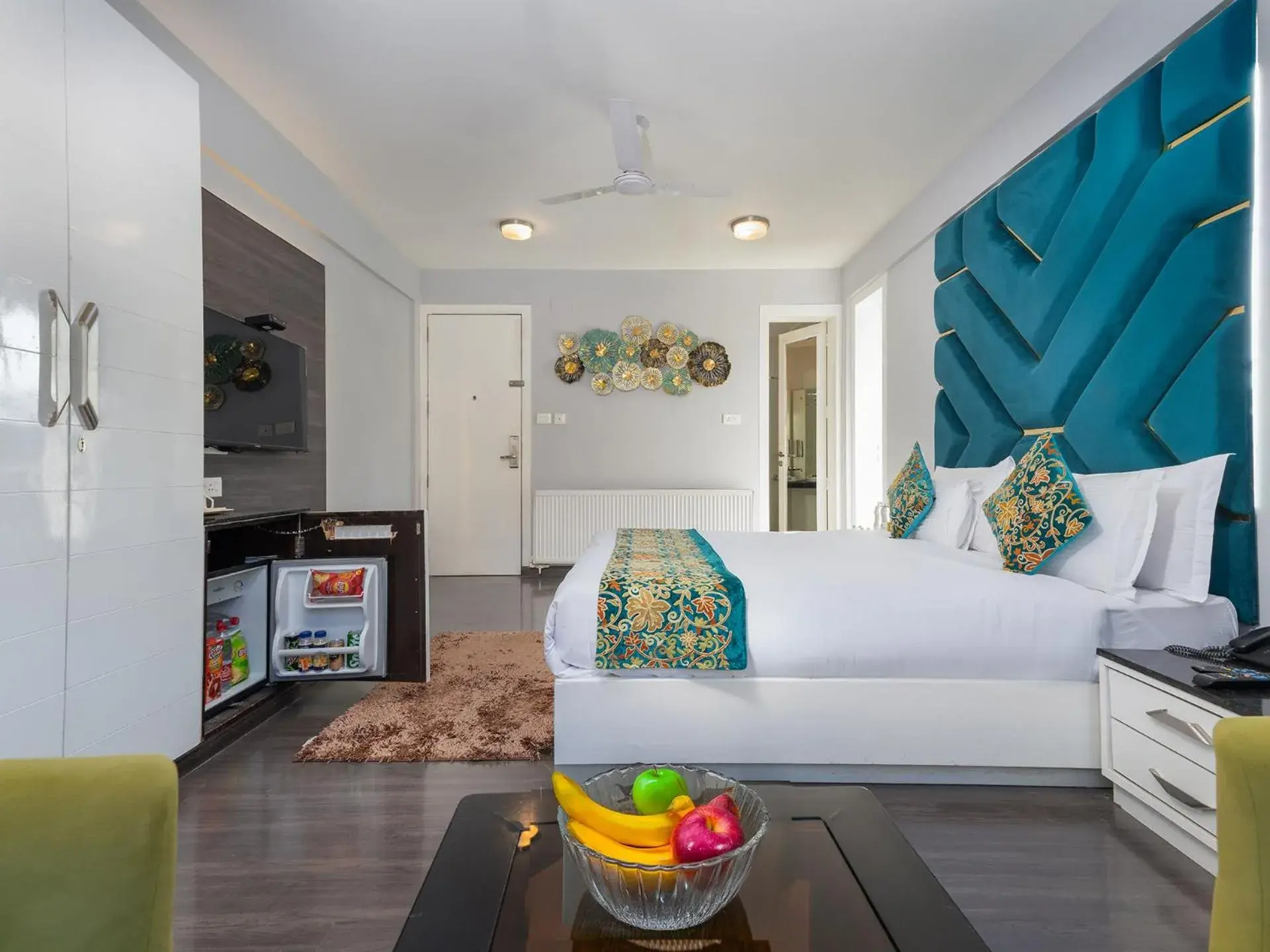 Deluxe Room in Hotel Pine Spring Gulmarg Deluxe Room in Hotel Pine Spring Gulmarg