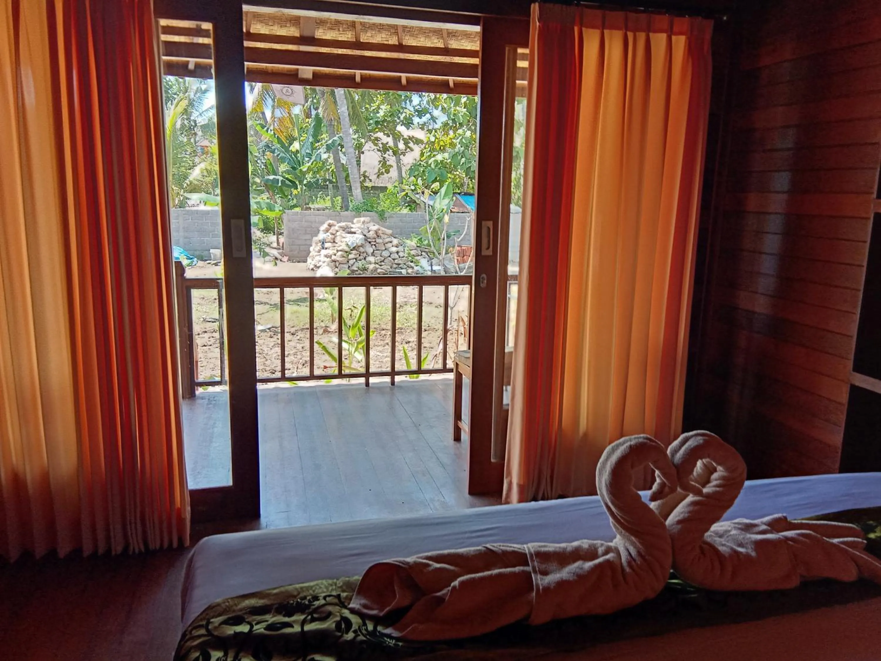 Garden, Bed in Svaha Nusa Guest House