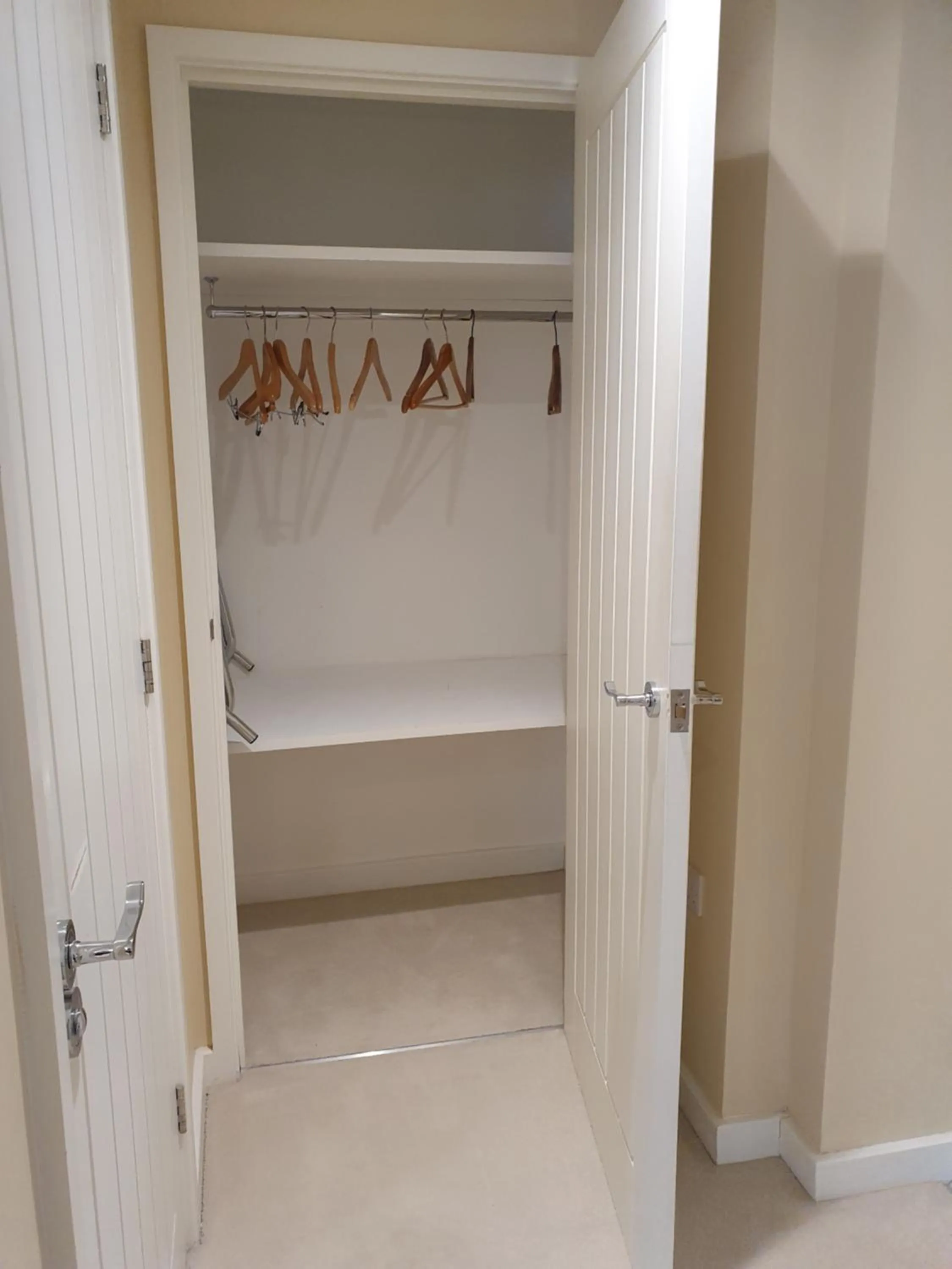 wardrobe in The Kings Head