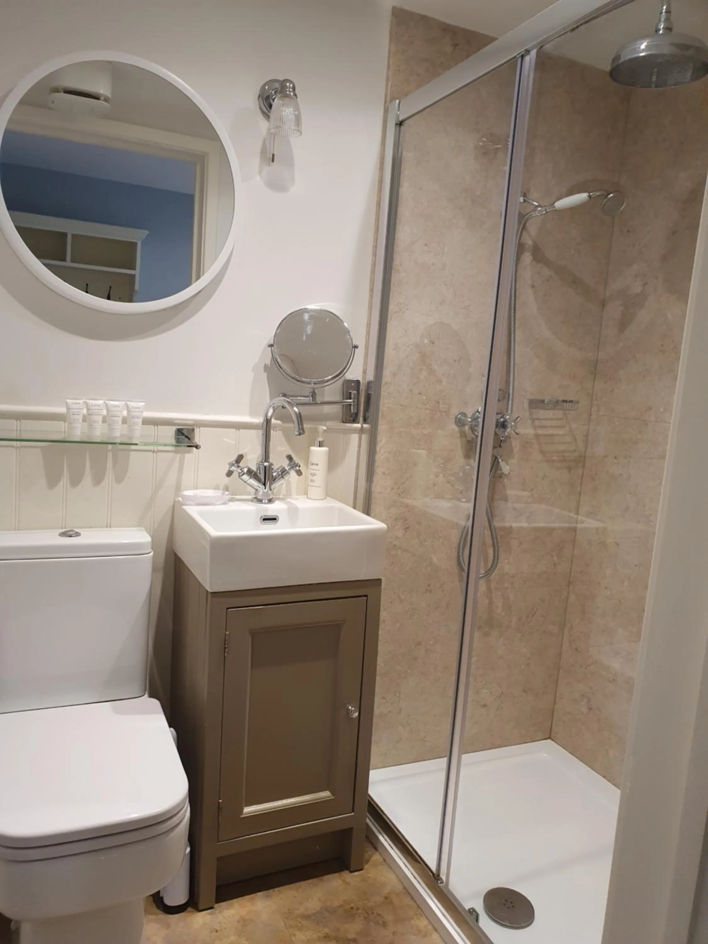 Bathroom in The Kings Head