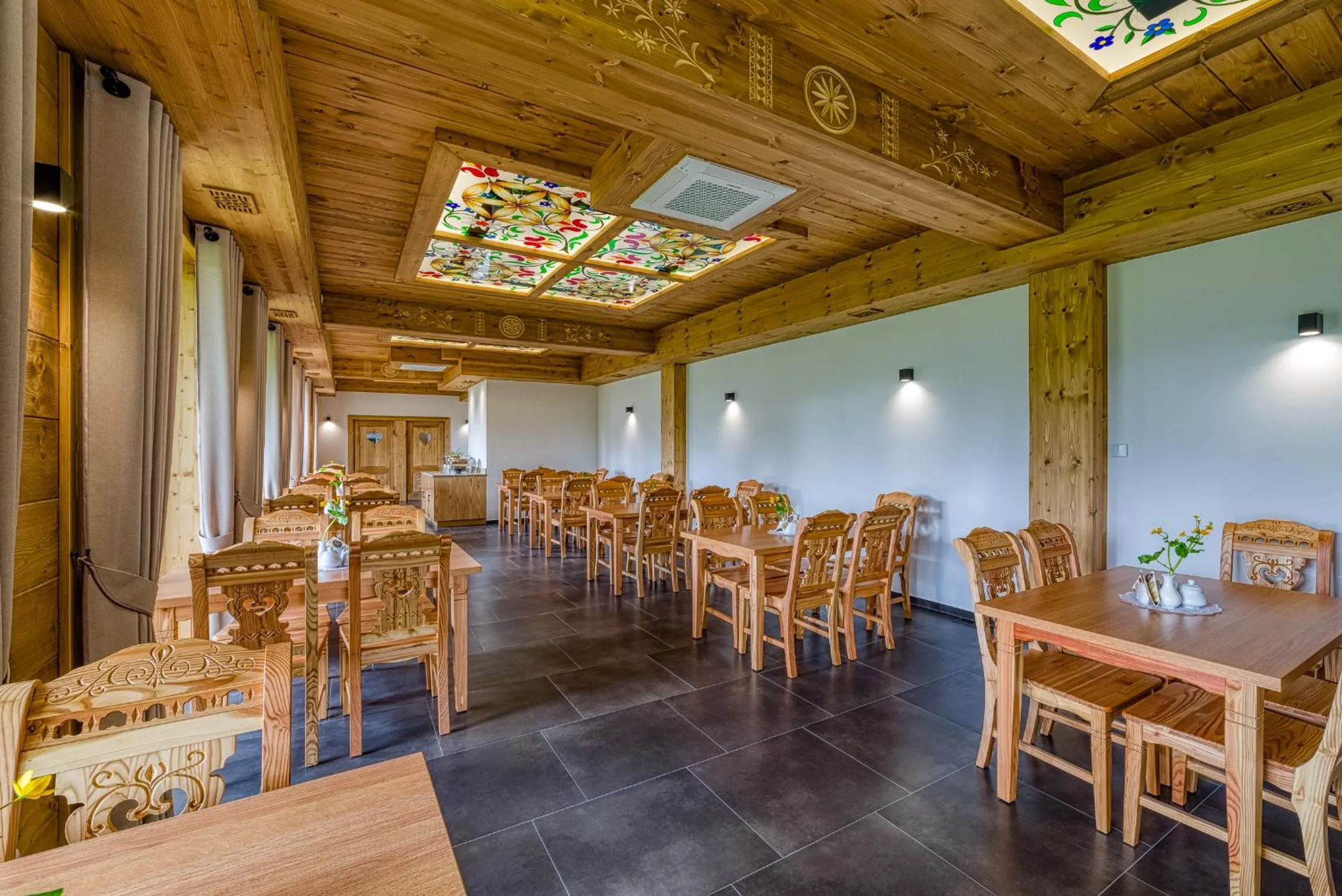 Restaurant/places to eat in Żelazne Wrota