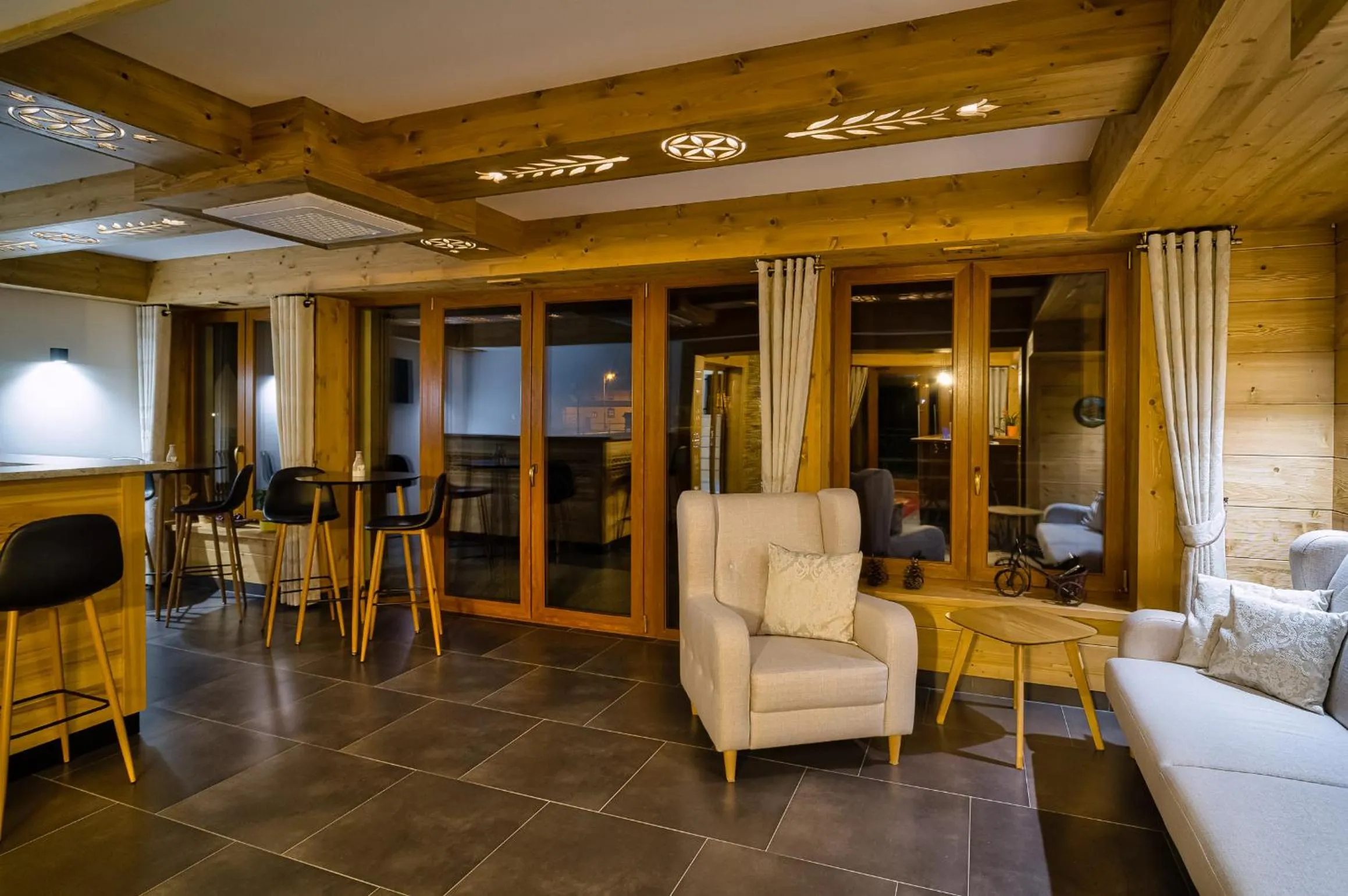 Seating area in Żelazne Wrota