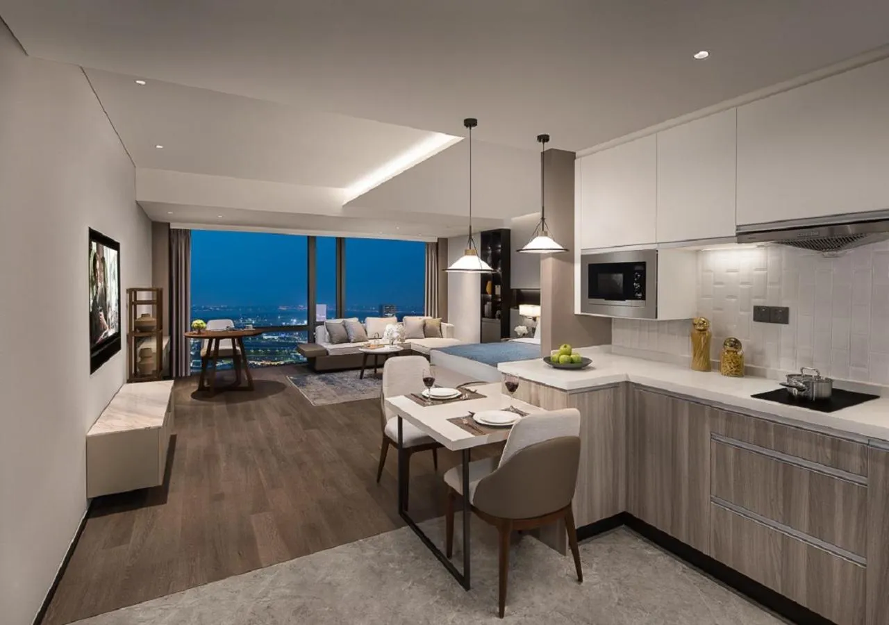 Kitchen or kitchenette in Somerset IOC Hangzhou