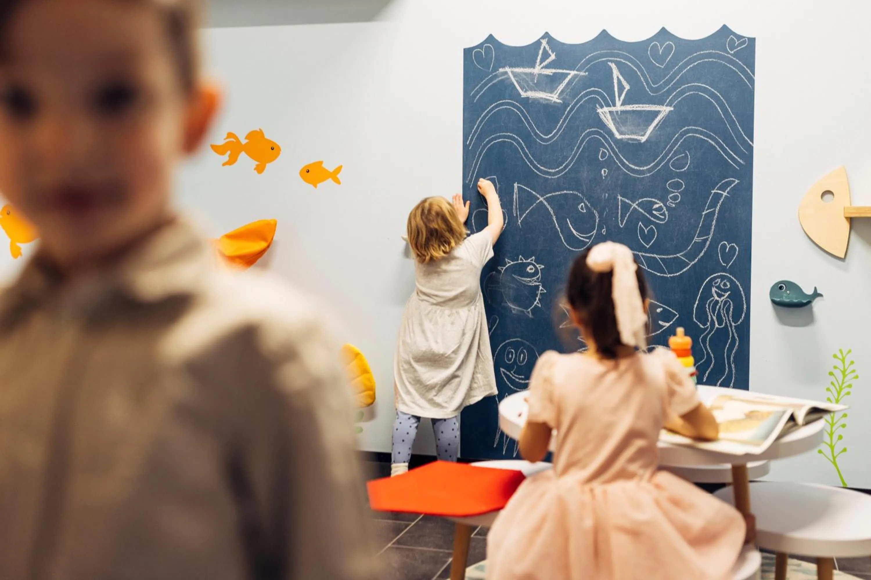 children in harry's home Linz-Urfahr hotel & apartments