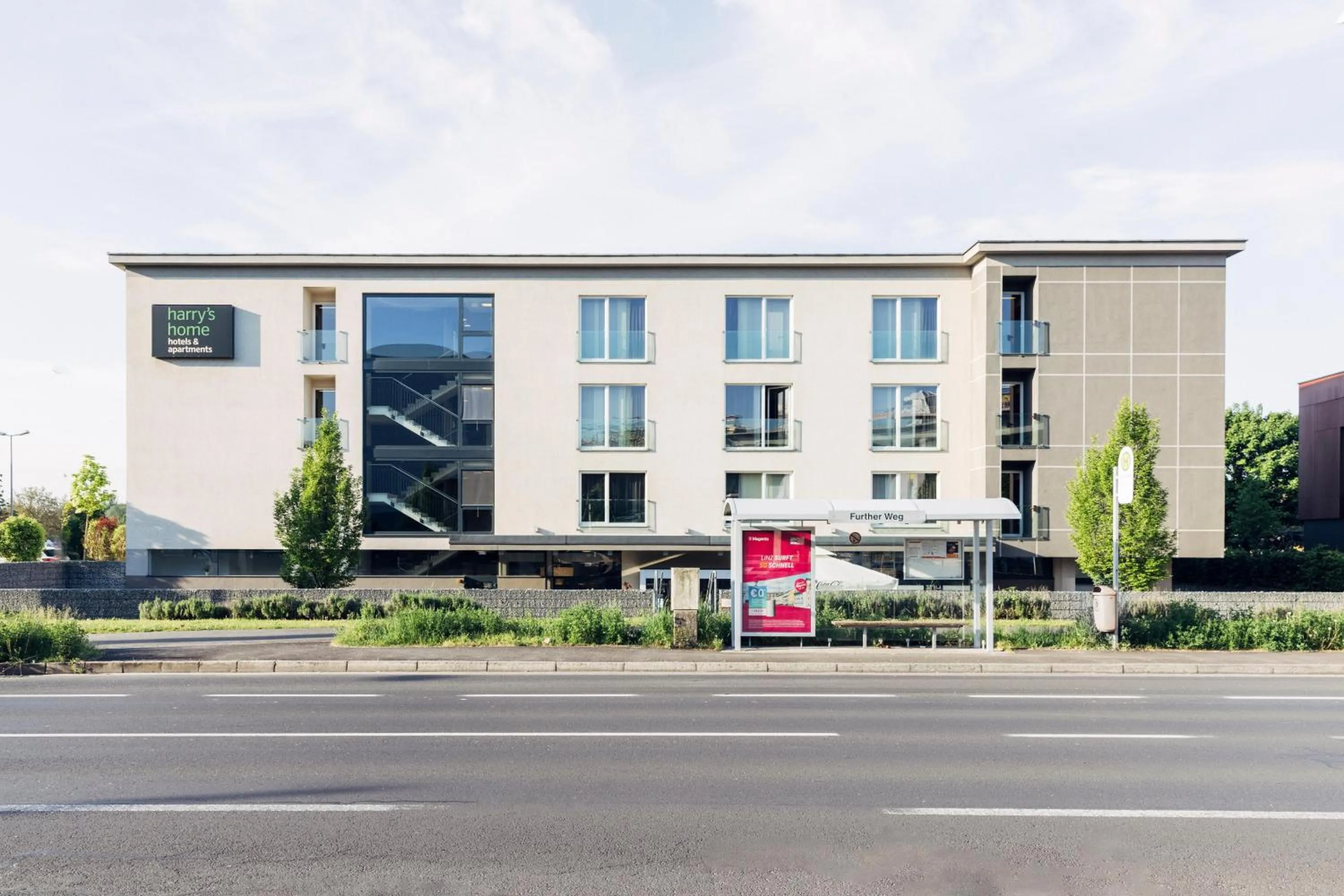 Property building in harry's home Linz-Urfahr hotel & apartments