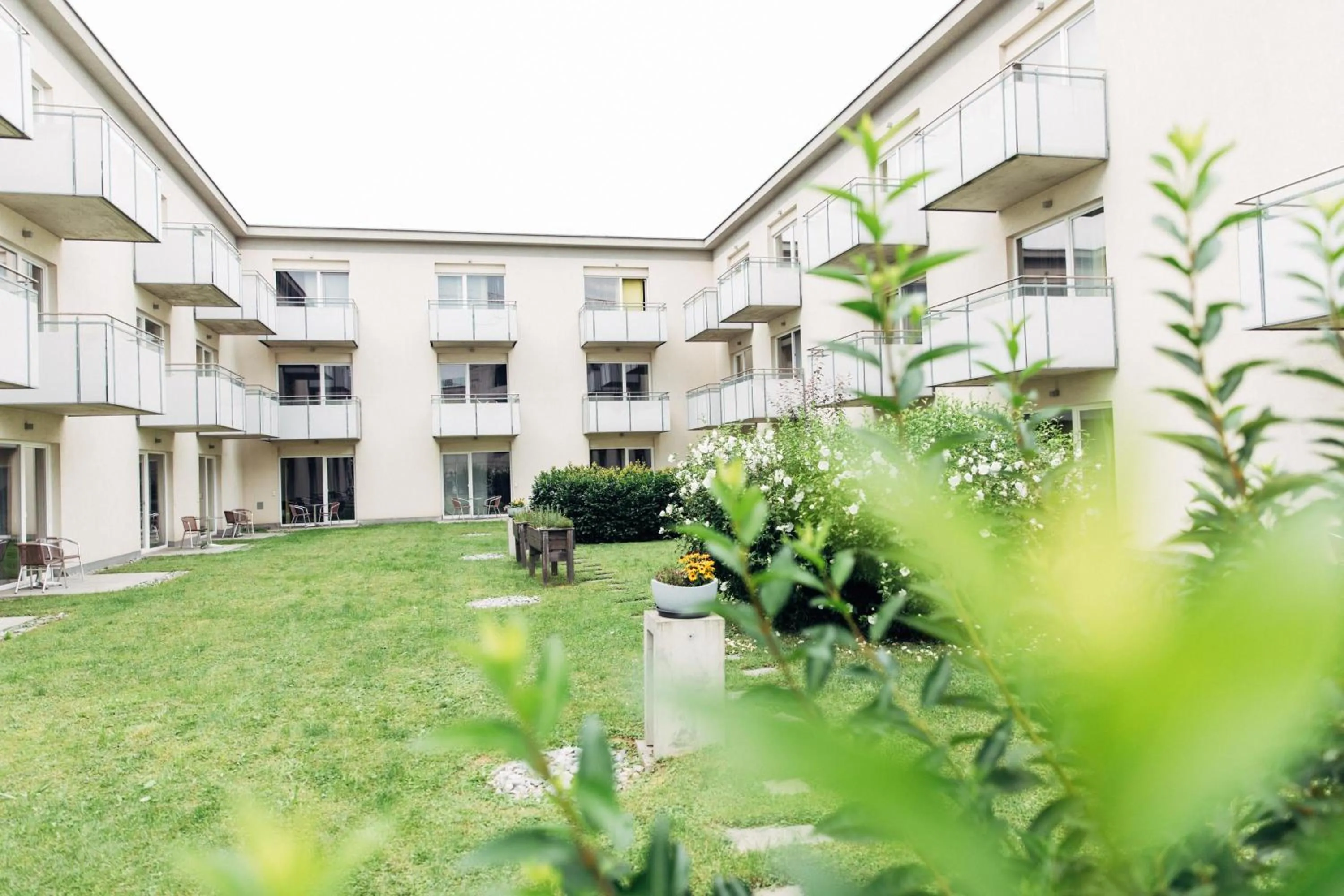 Property building in harry's home Linz-Urfahr hotel & apartments