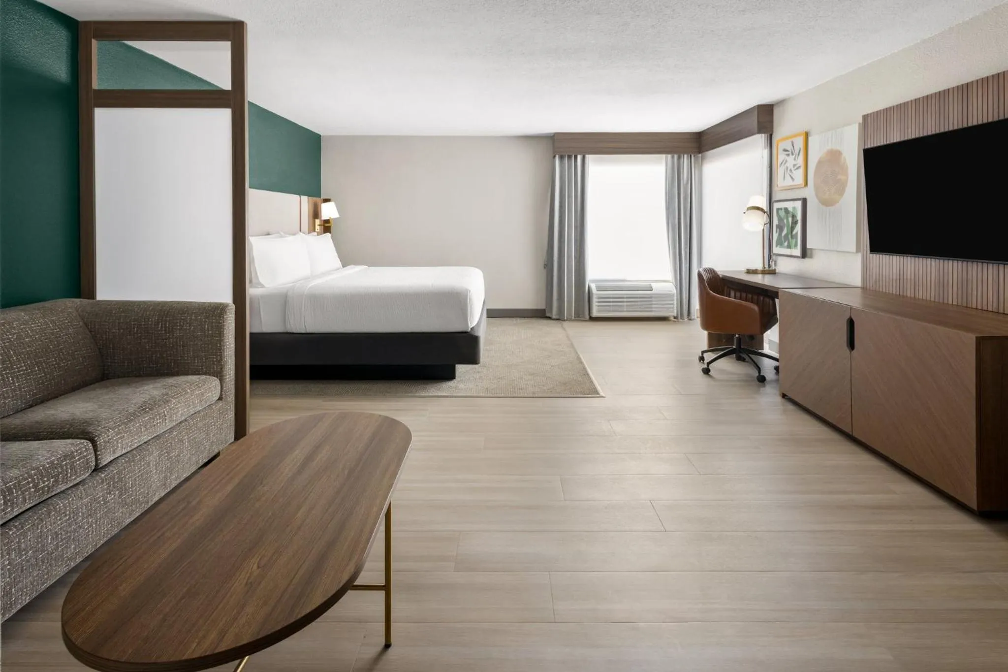 Photo of the whole room, Bed in Holiday Inn & Suites Columbia NE - Ft Jackson Area by IHG